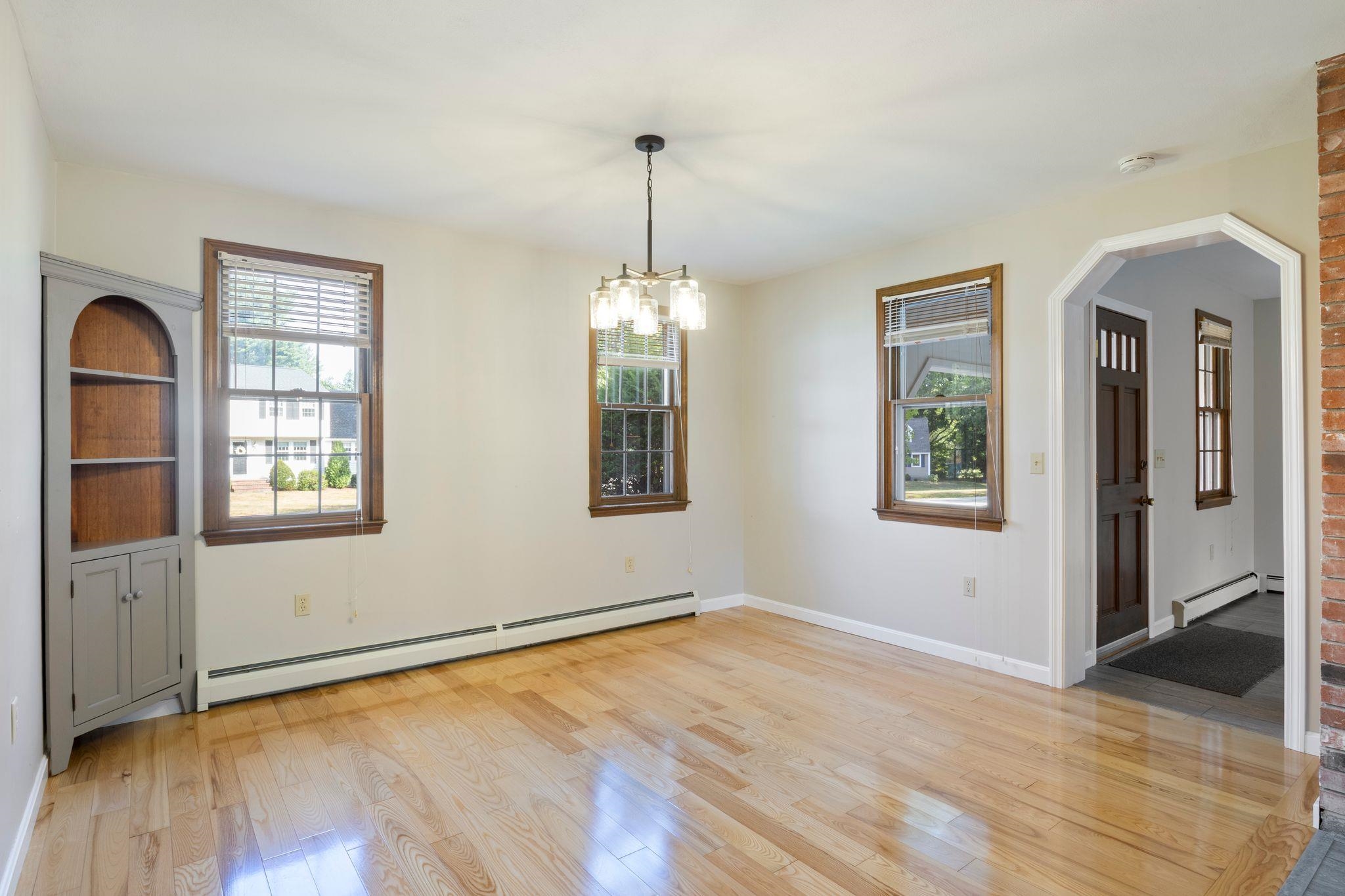 99 Presidential Circle Property Photo 20
