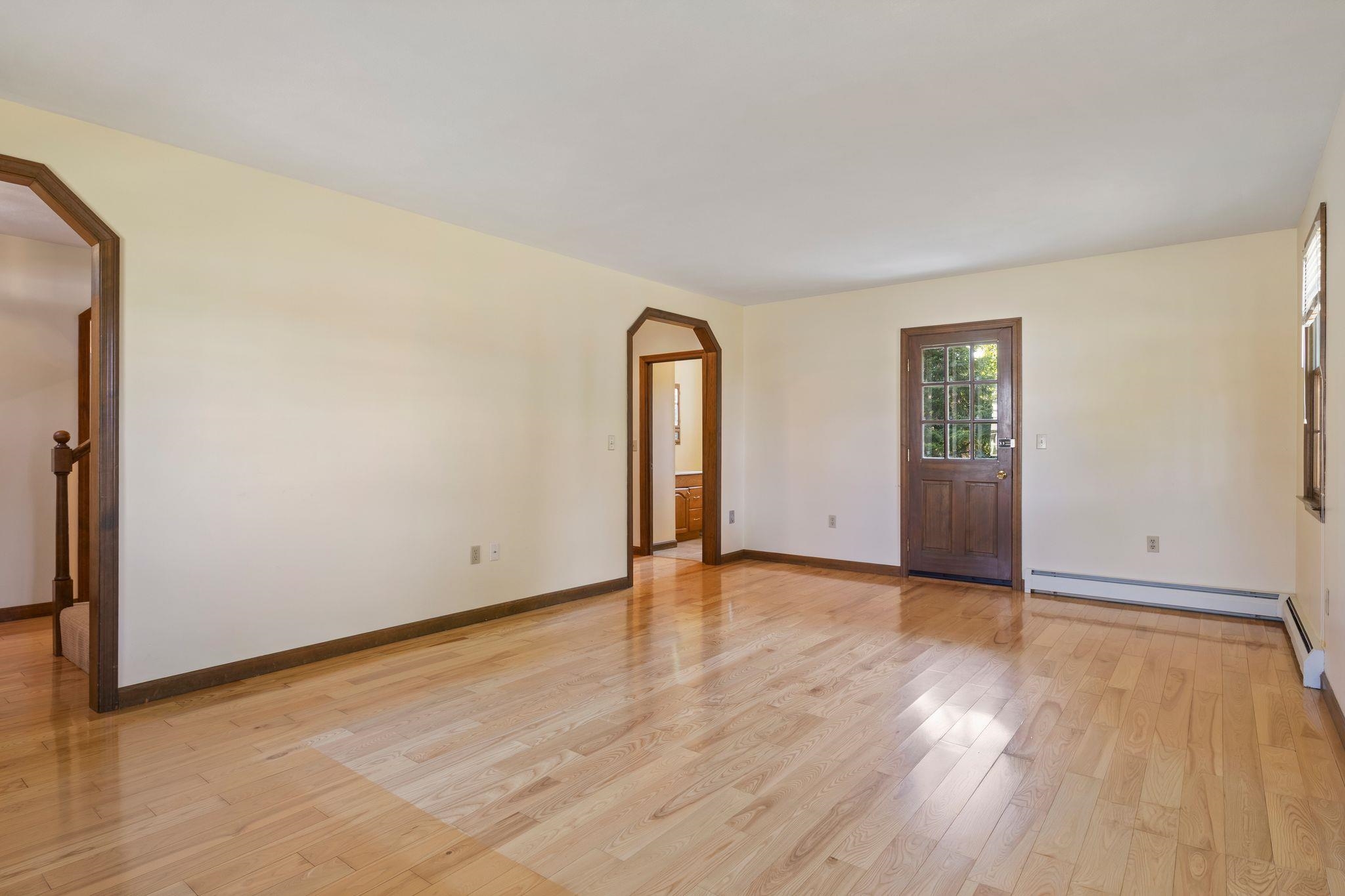 99 Presidential Circle Property Photo 23
