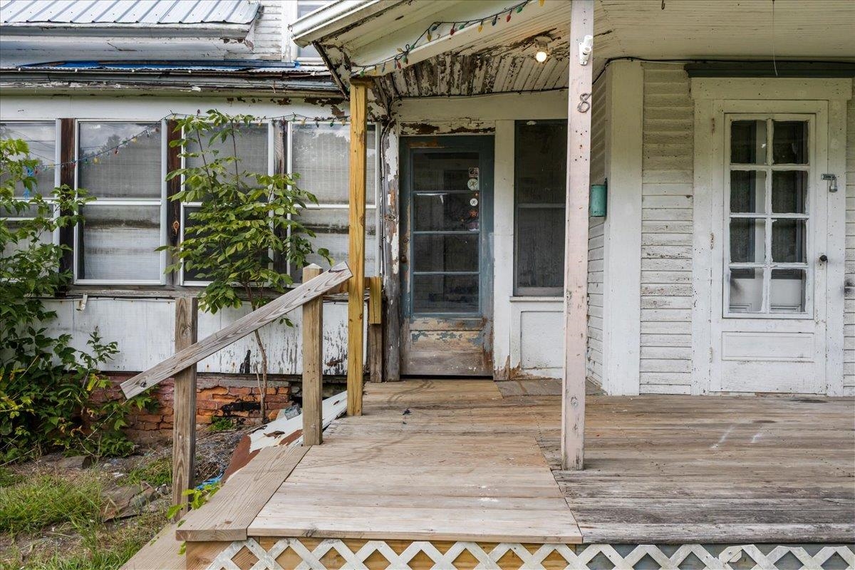 8 Buffalo Street Property Photo 7