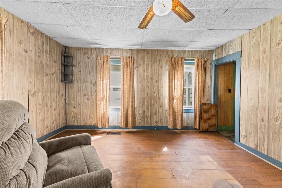 8 Buffalo Street Property Photo 11