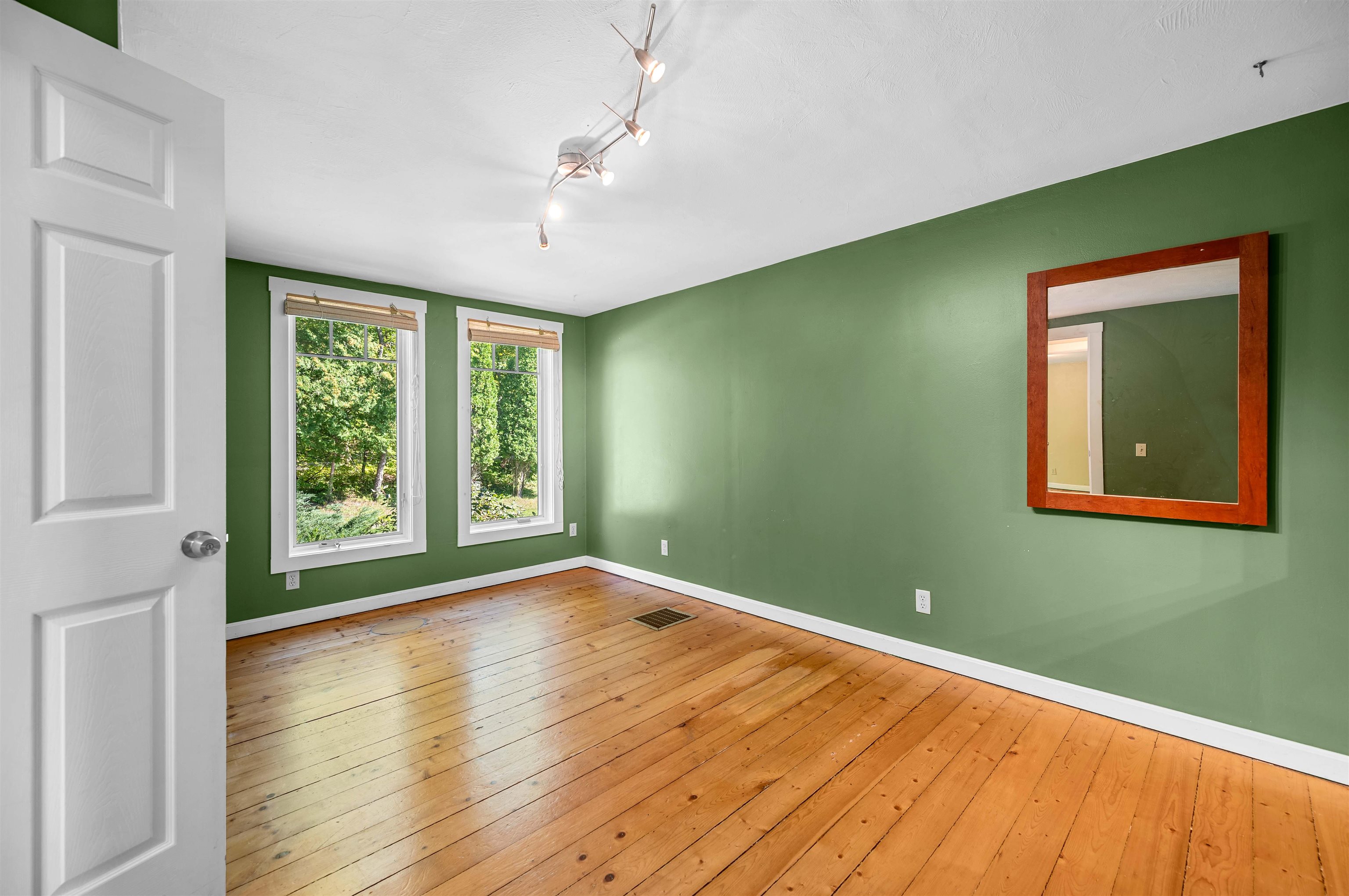 748 Chapin Road Property Photo 20