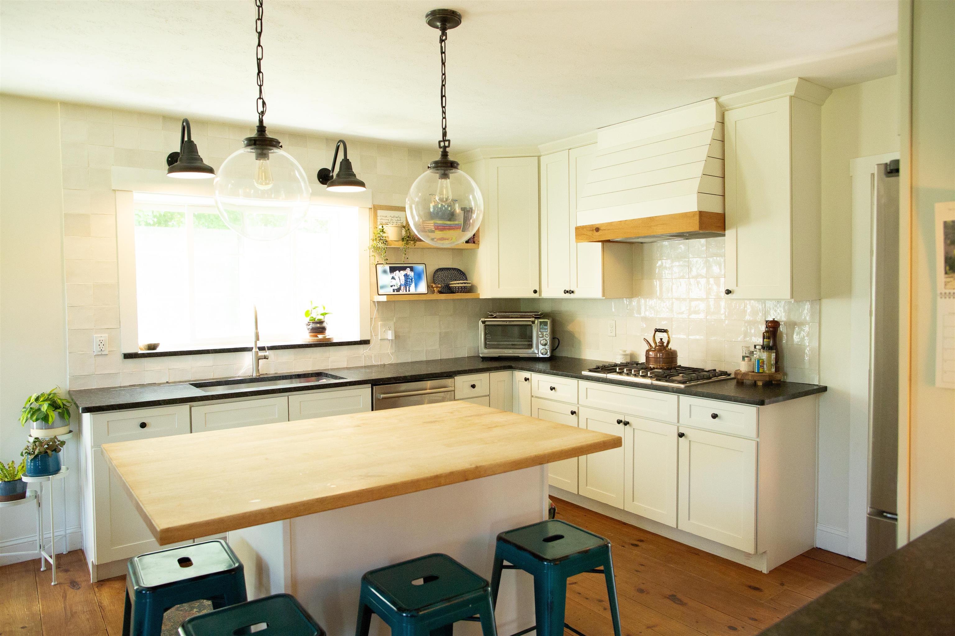 282 Ashburnham Road Property Photo 10
