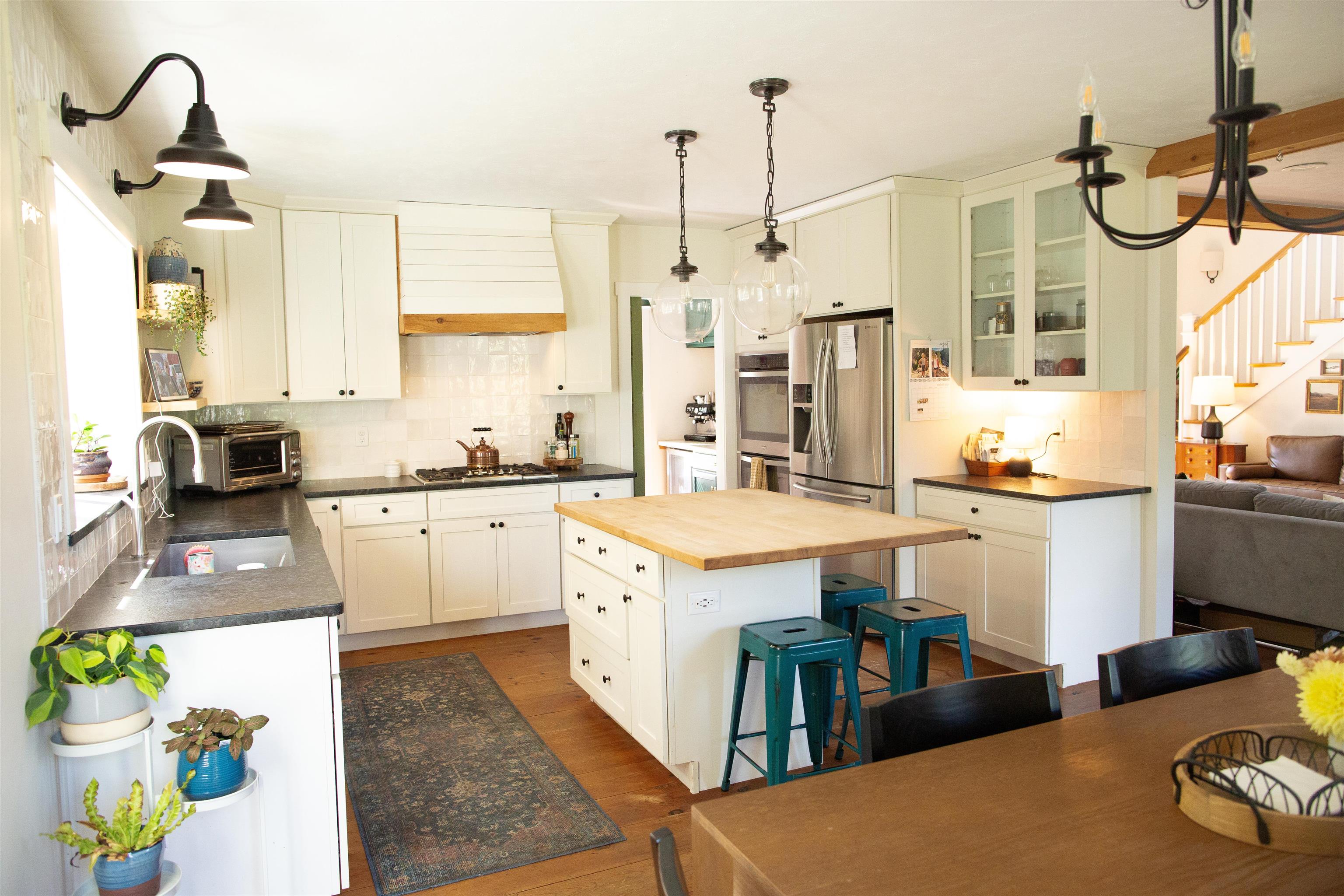 282 Ashburnham Road Property Photo 11