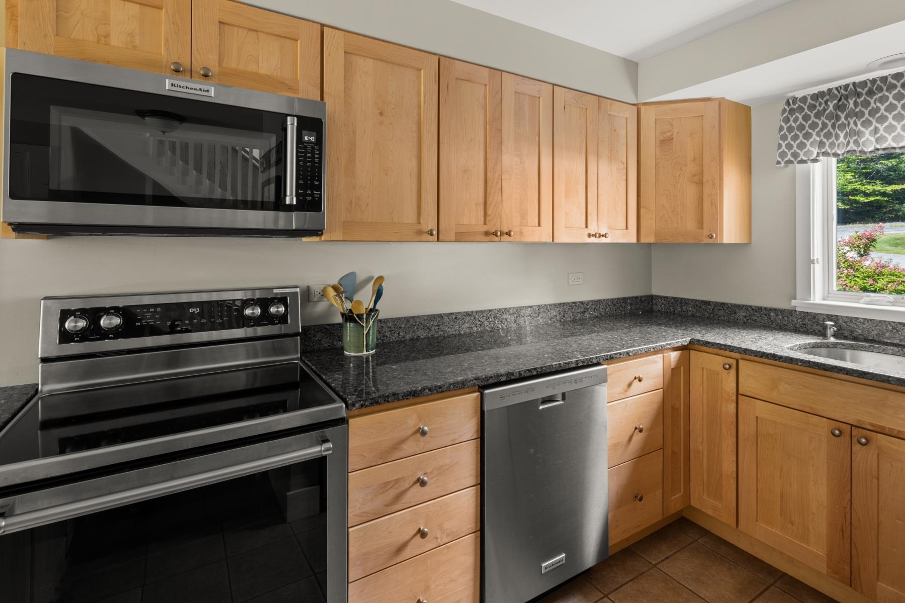6051 Mountain Road Property Photo 10