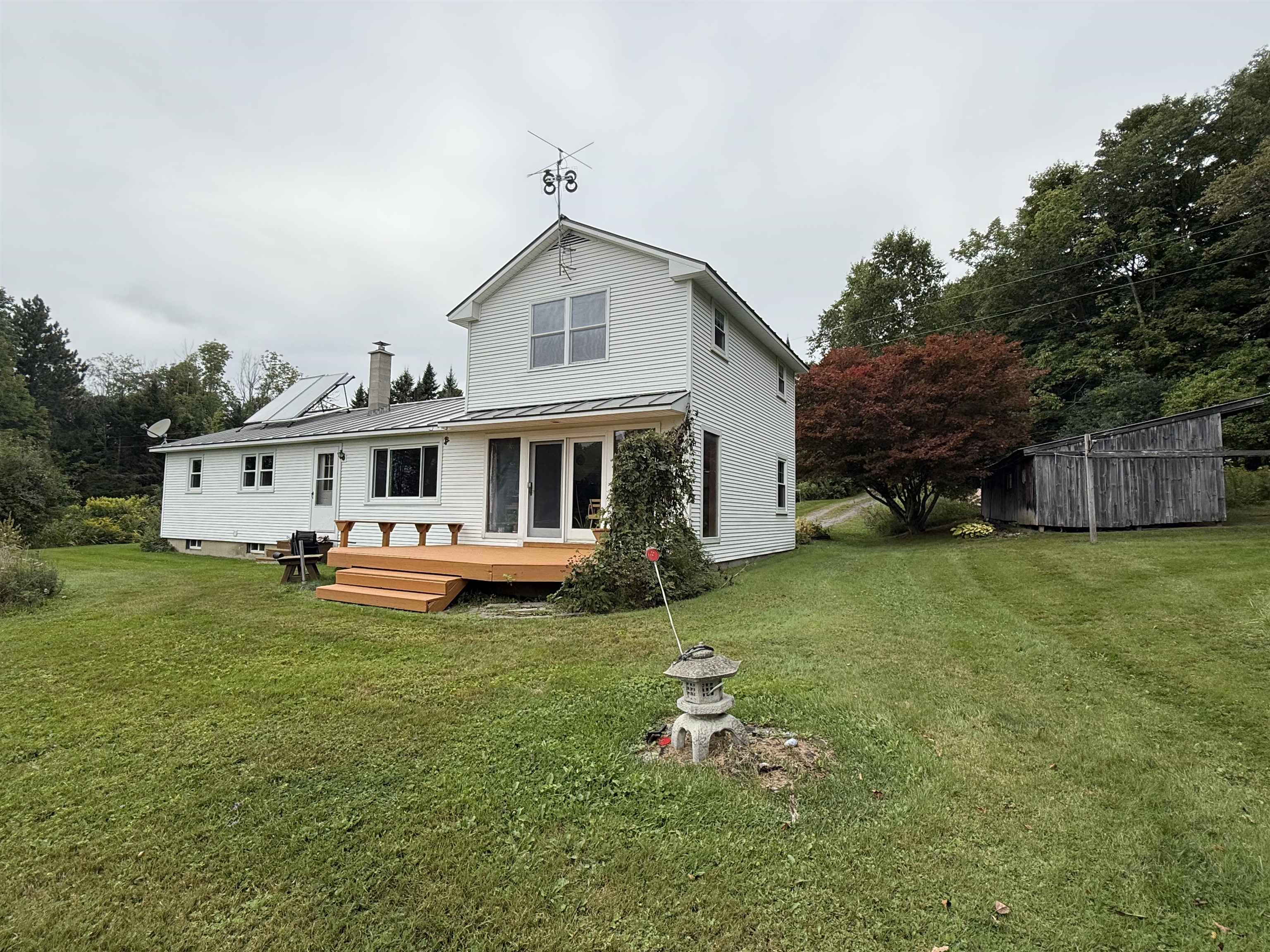 2817 Braintree Hill Road Property Photo 4