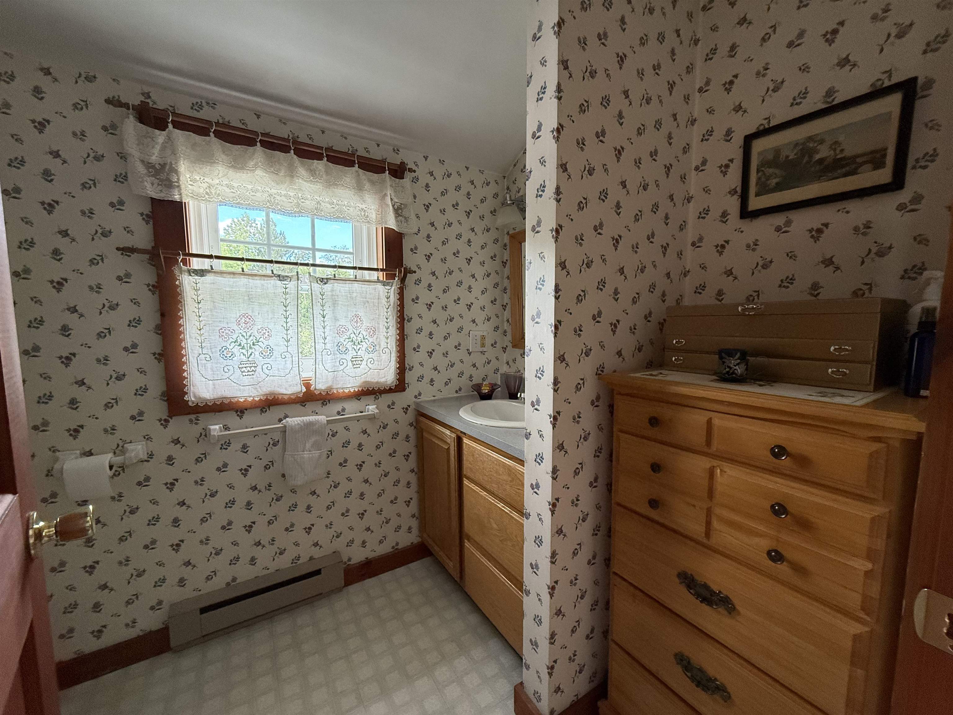 2817 Braintree Hill Road Property Photo 24