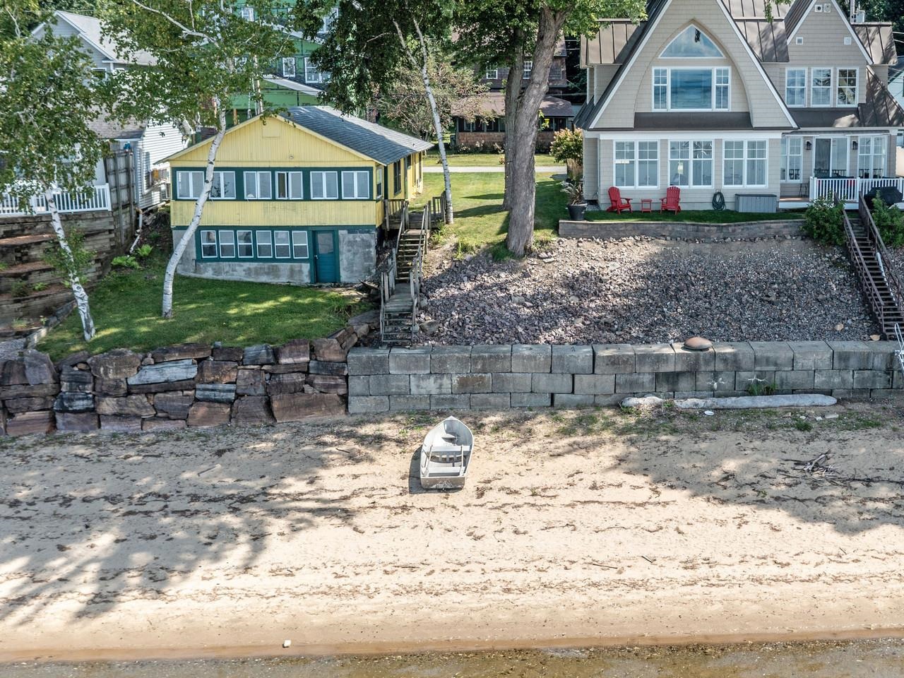 156 Beach Road Property Photo 9