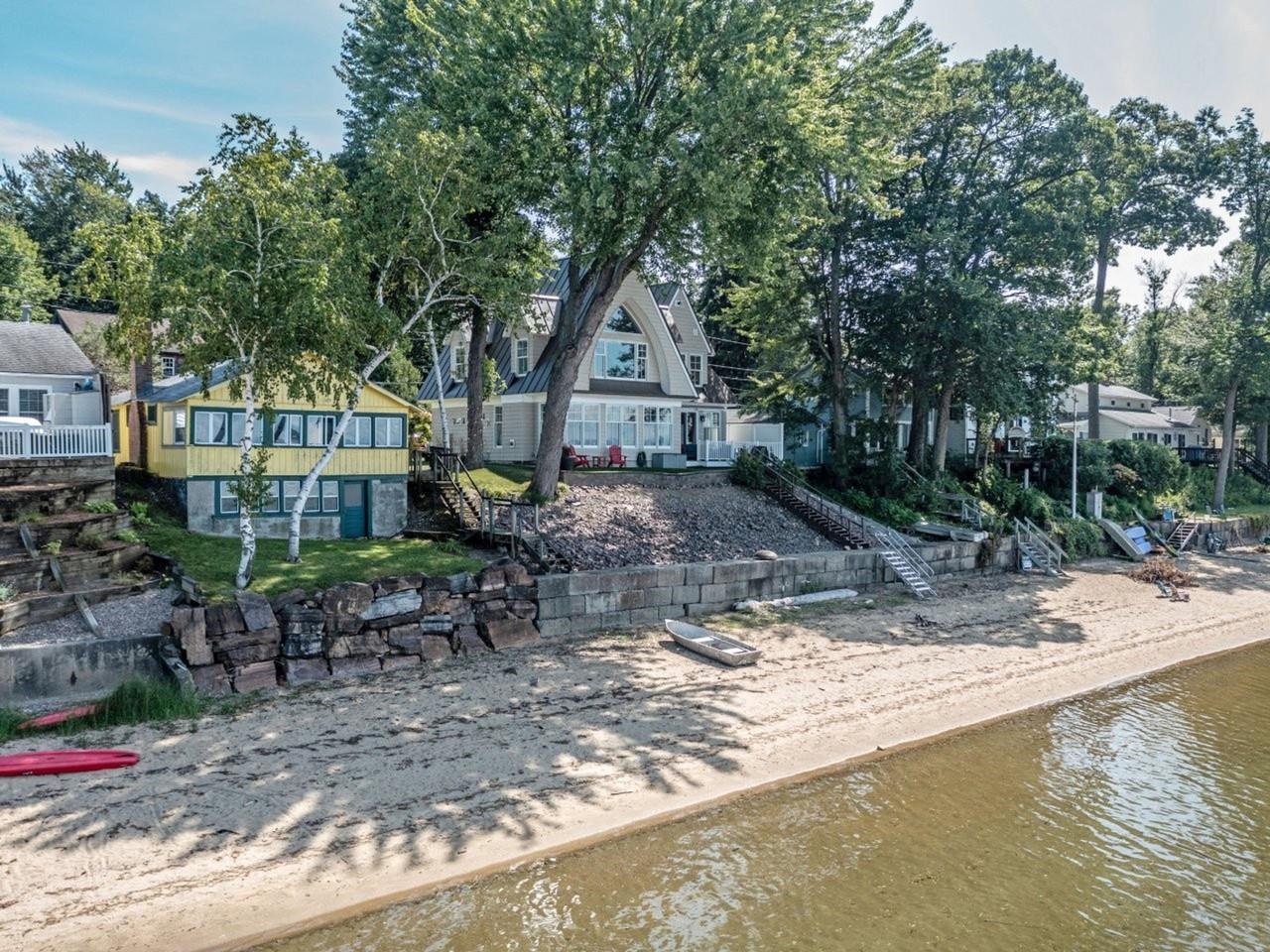 156 Beach Road Property Photo 17
