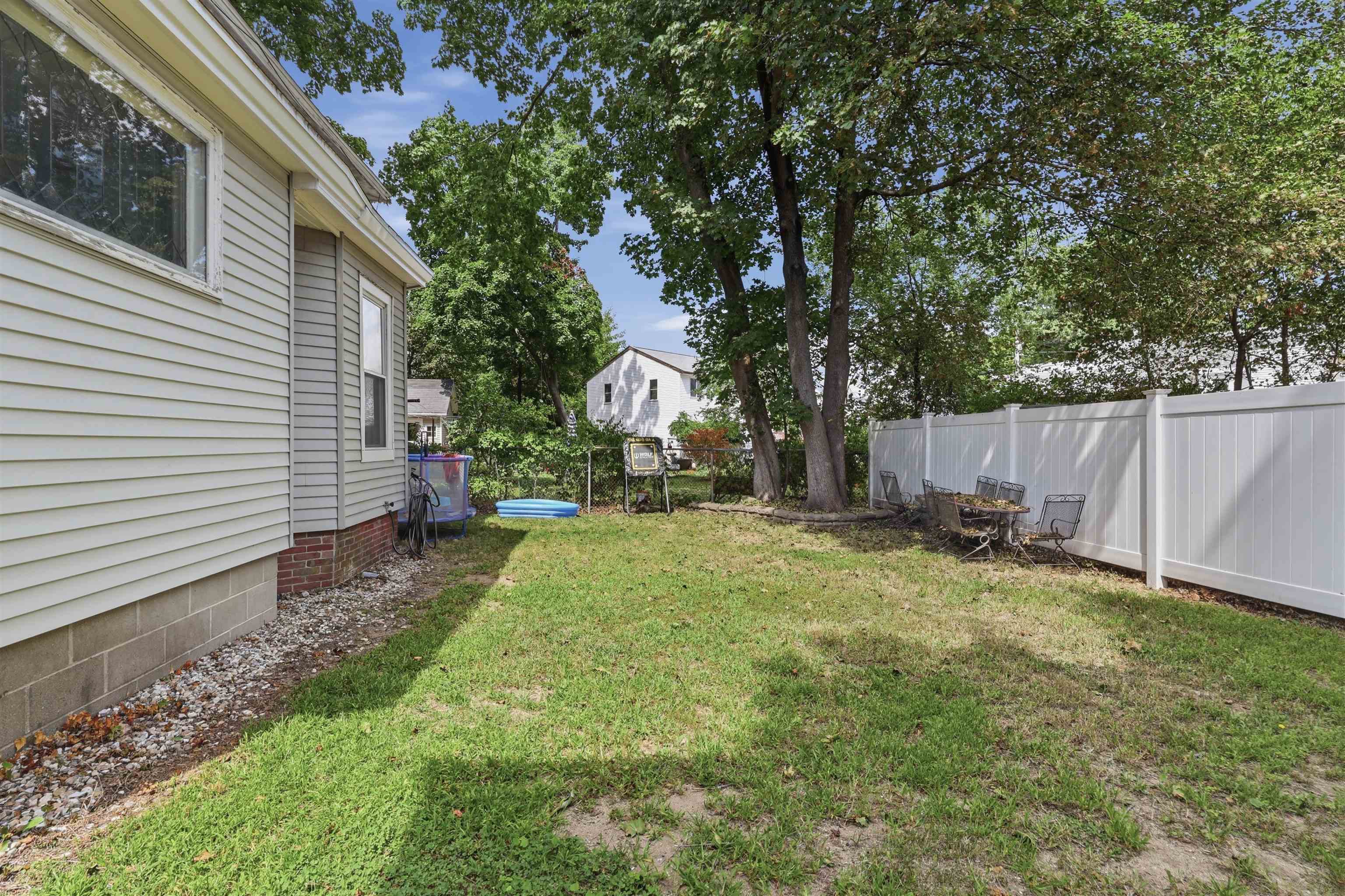 74 Charles Street Property Photo 24