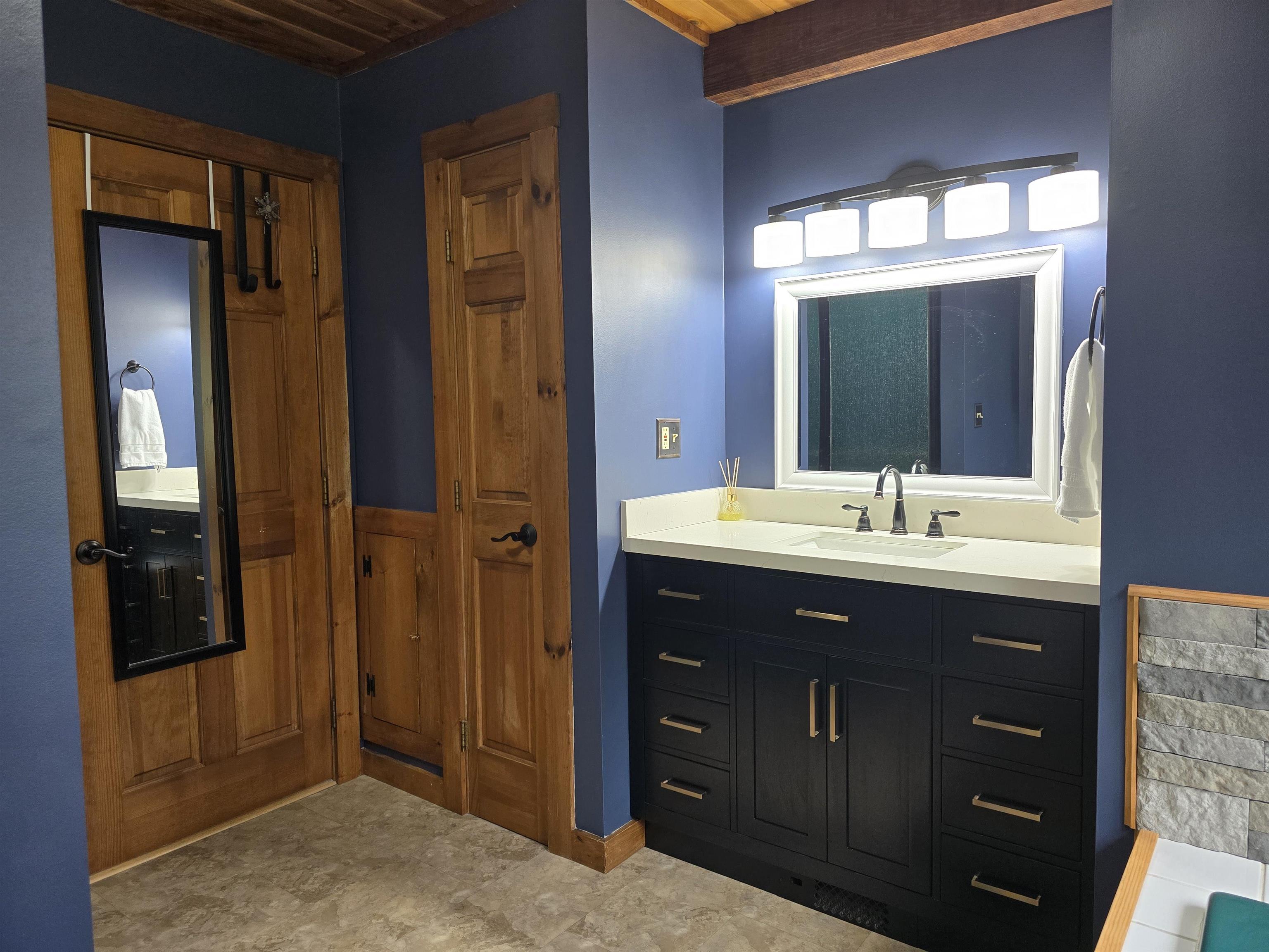 5391 Loop Road Property Photo 19