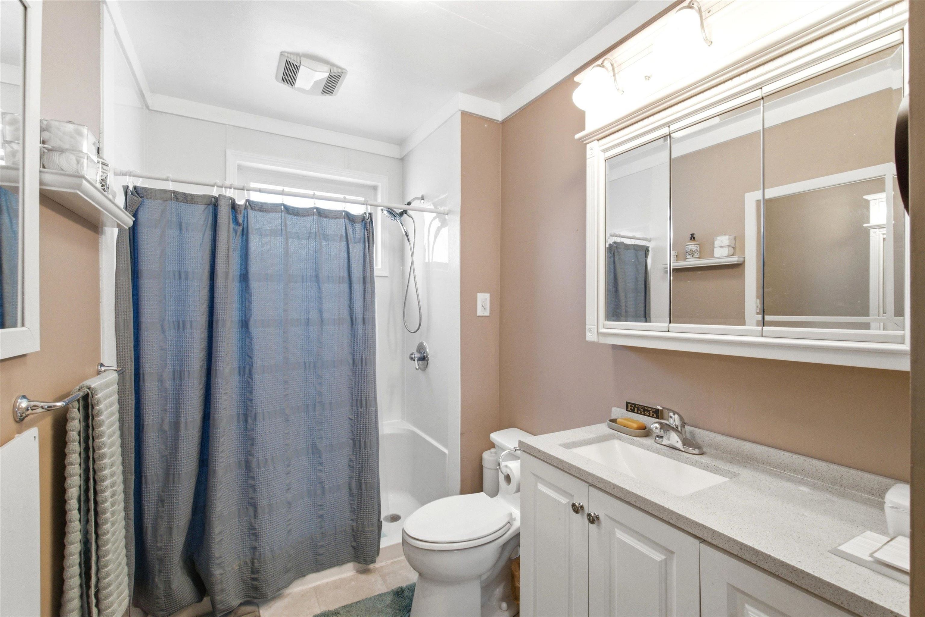 735 Belmont Street Property Photo 25