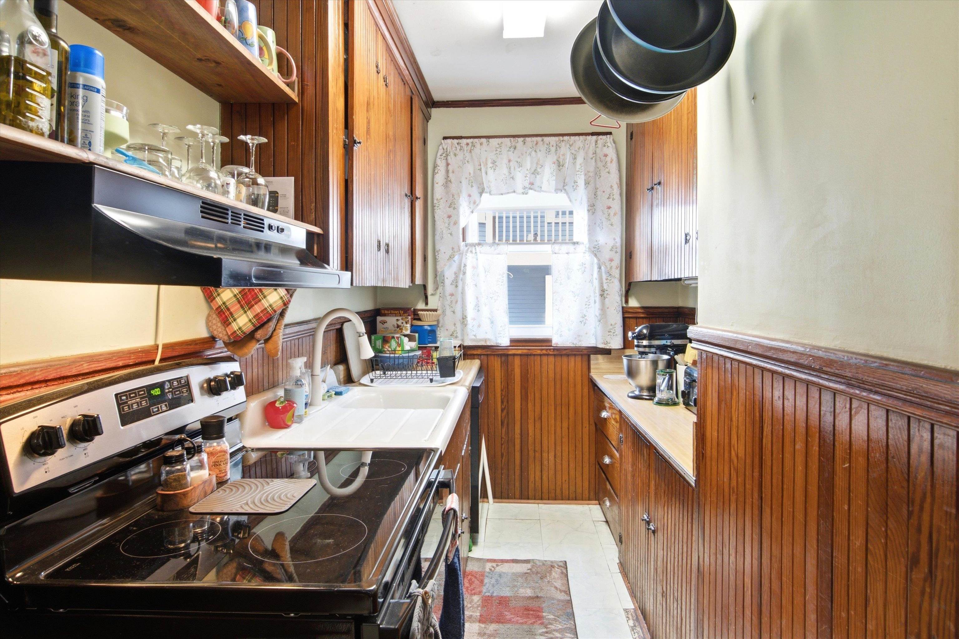 735 Belmont Street Property Photo 26