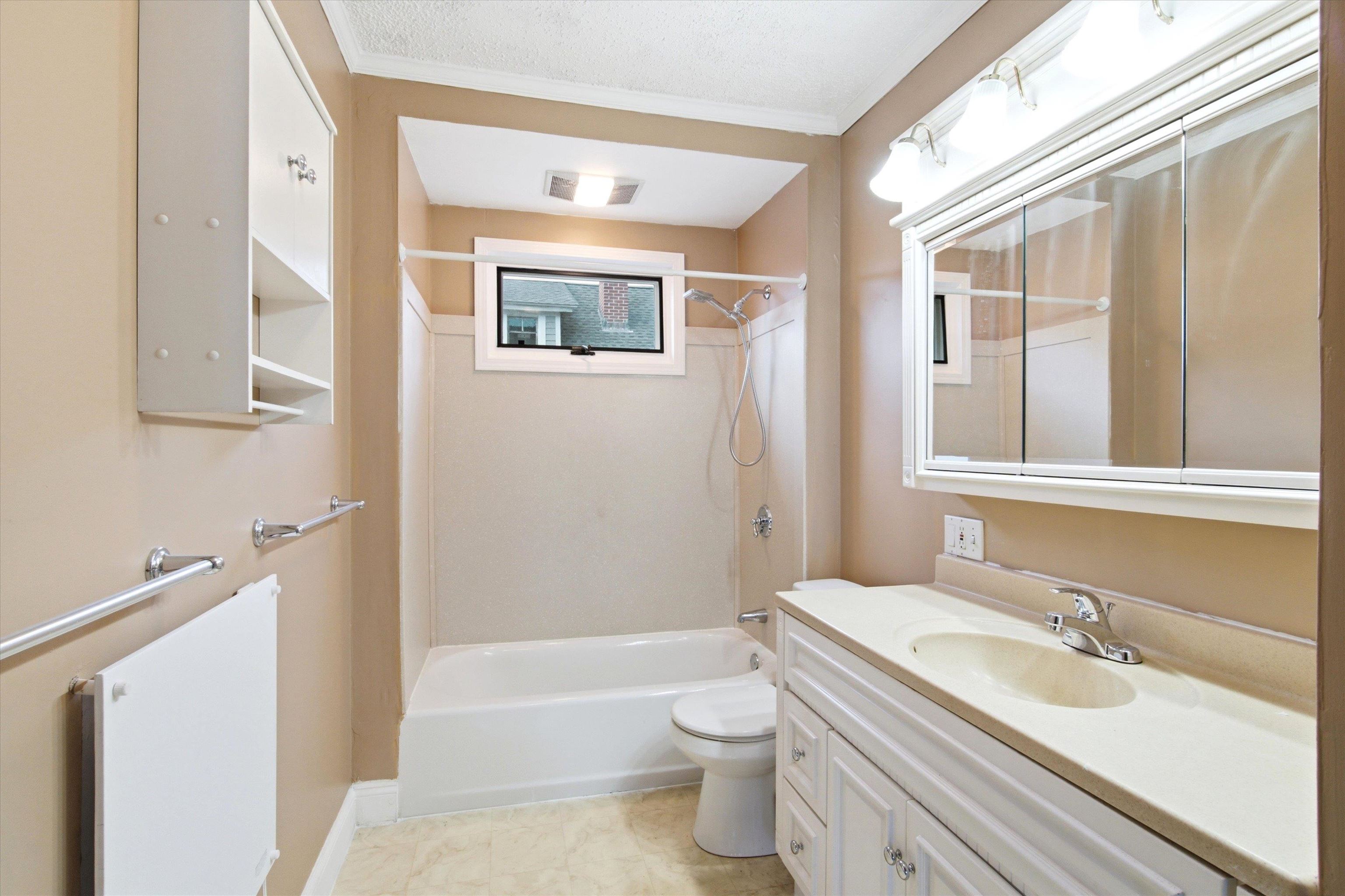 735 Belmont Street Property Photo 38