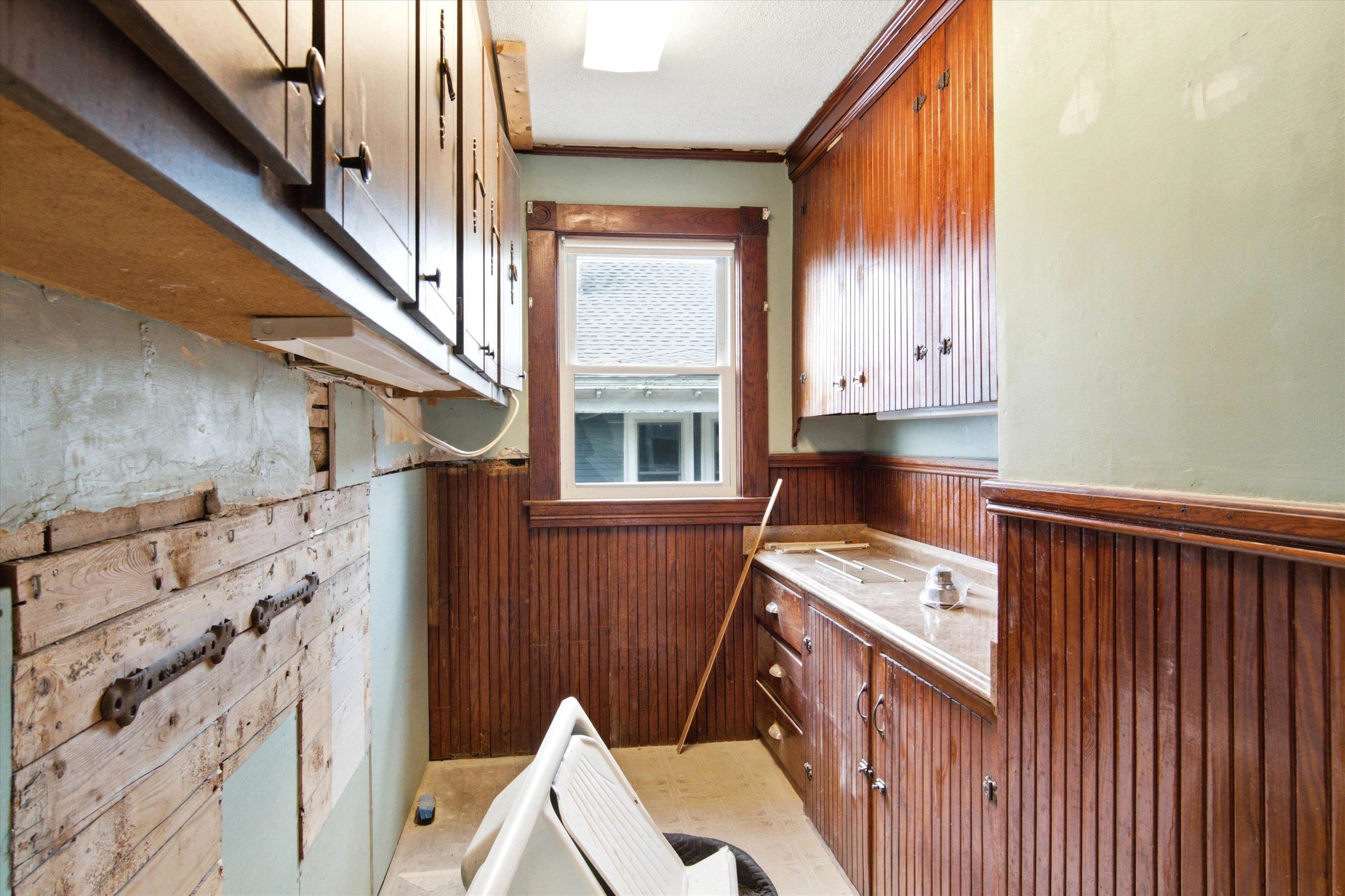 735 Belmont Street Property Photo 40