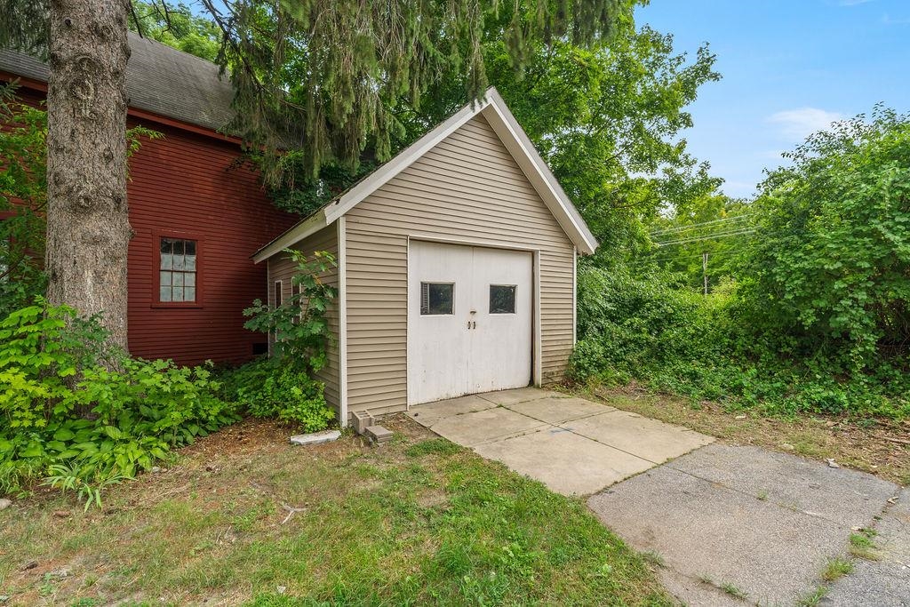1 Summer Street Property Photo 4