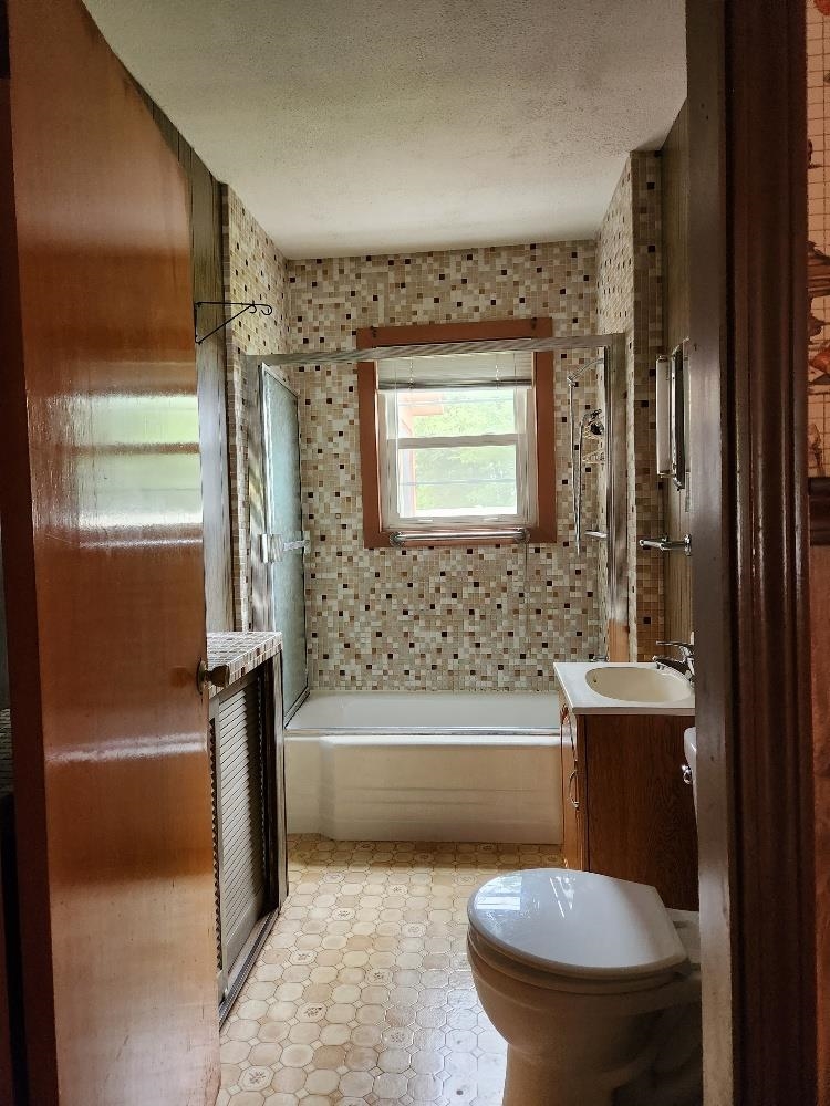 81 King Street Property Photo 12