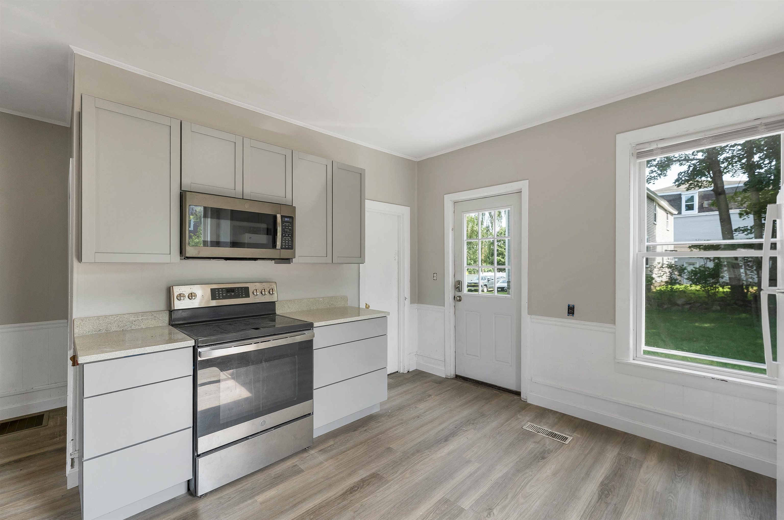 9 Franklin Street Property Photo 5