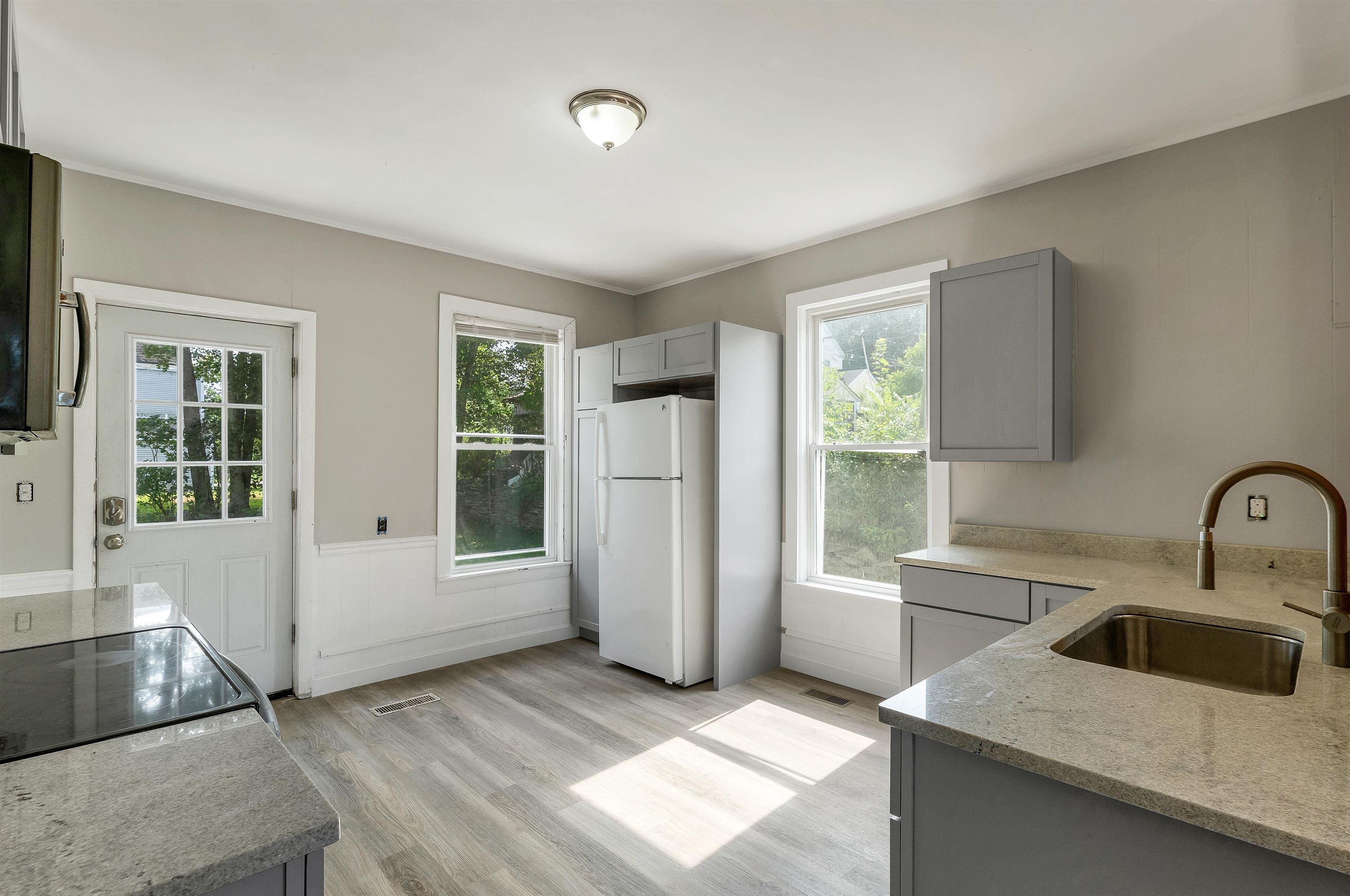 9 Franklin Street Property Photo 6