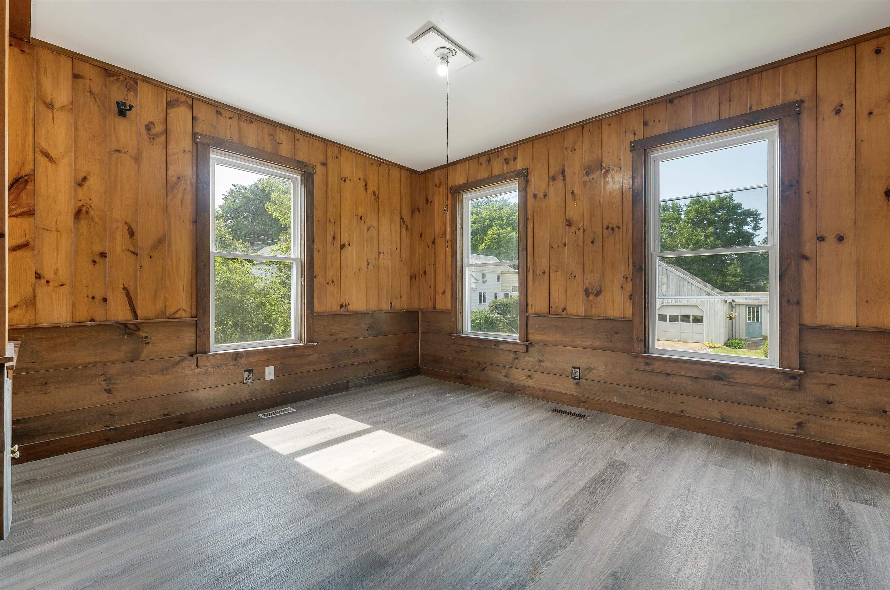 9 Franklin Street Property Photo 8