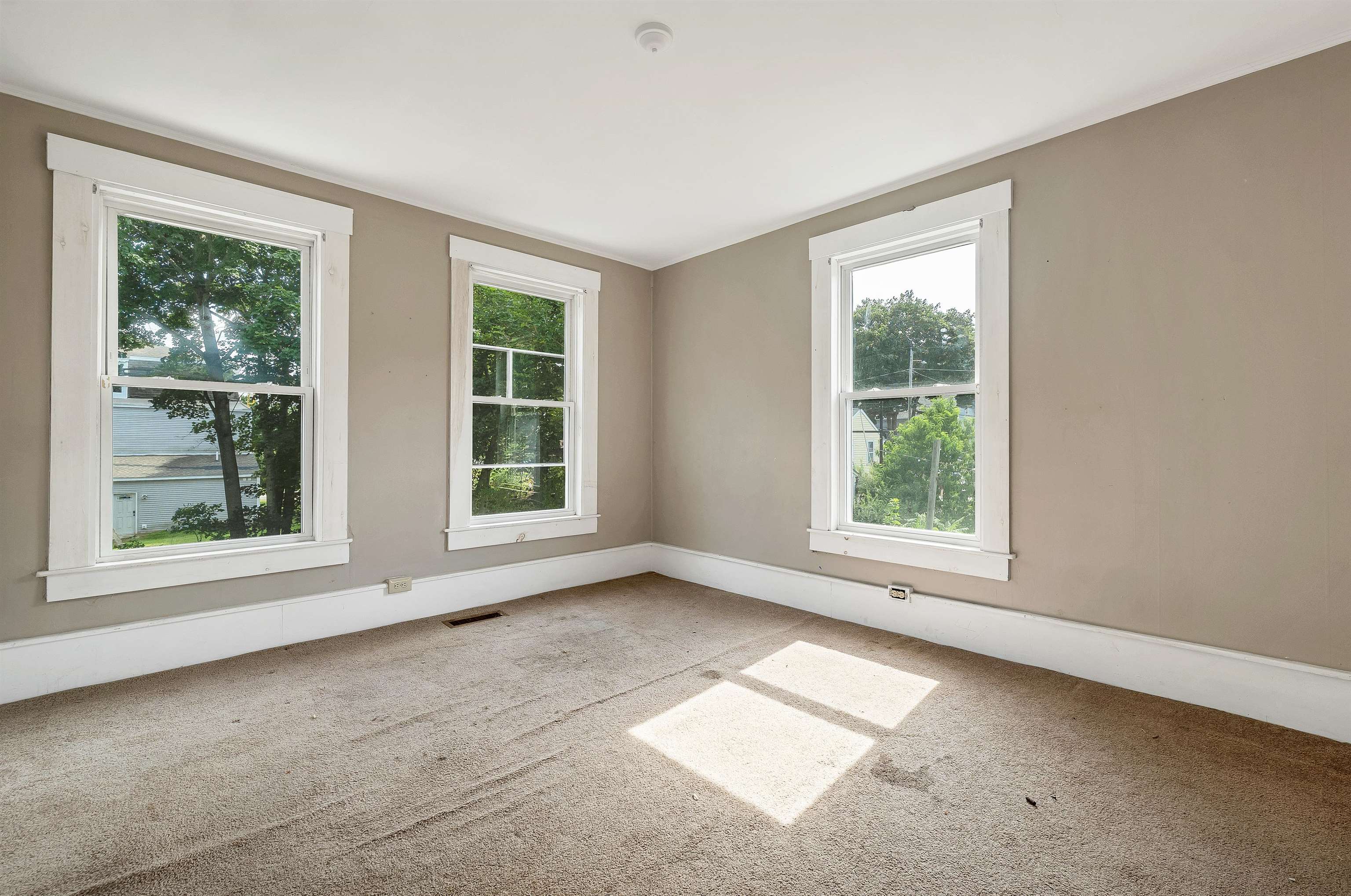 9 Franklin Street Property Photo 10