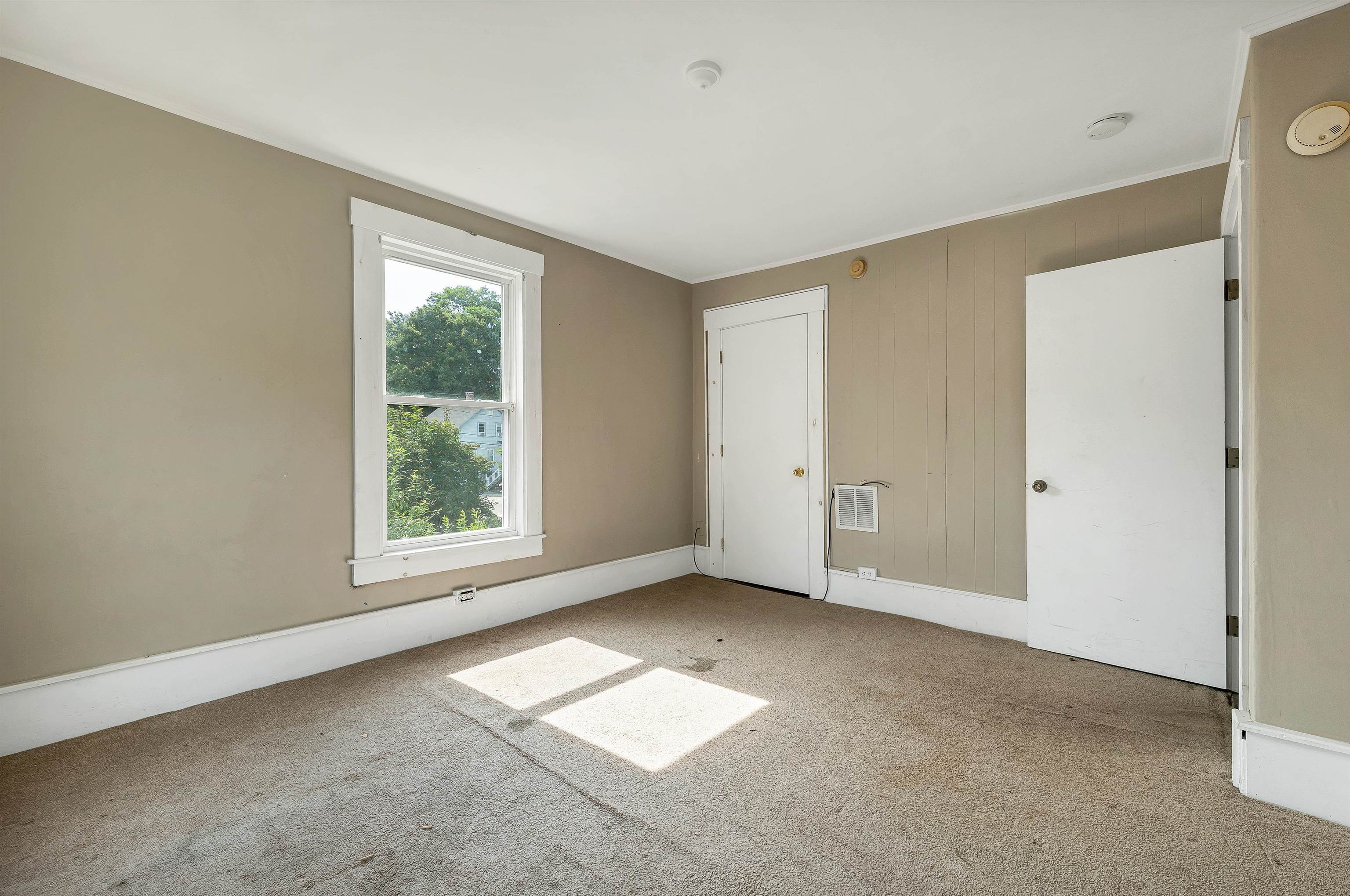9 Franklin Street Property Photo 12