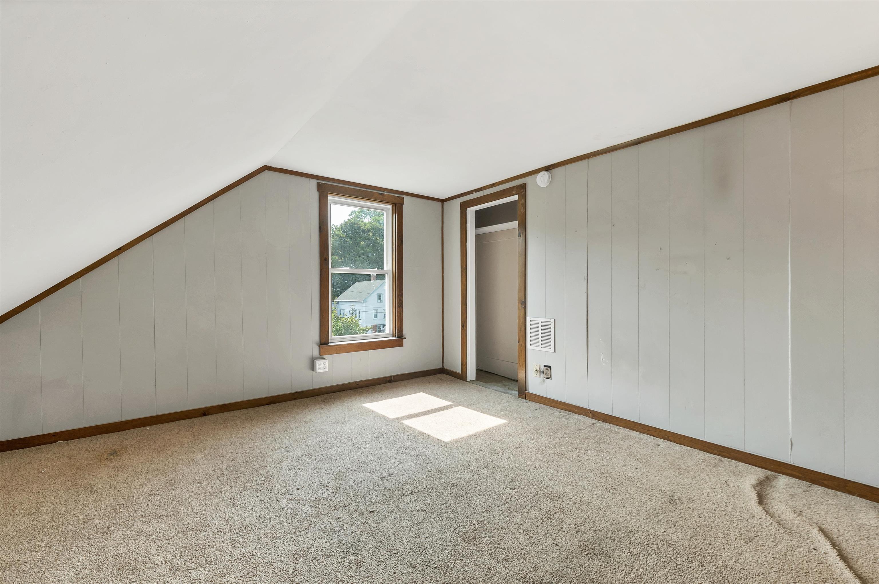 9 Franklin Street Property Photo 19
