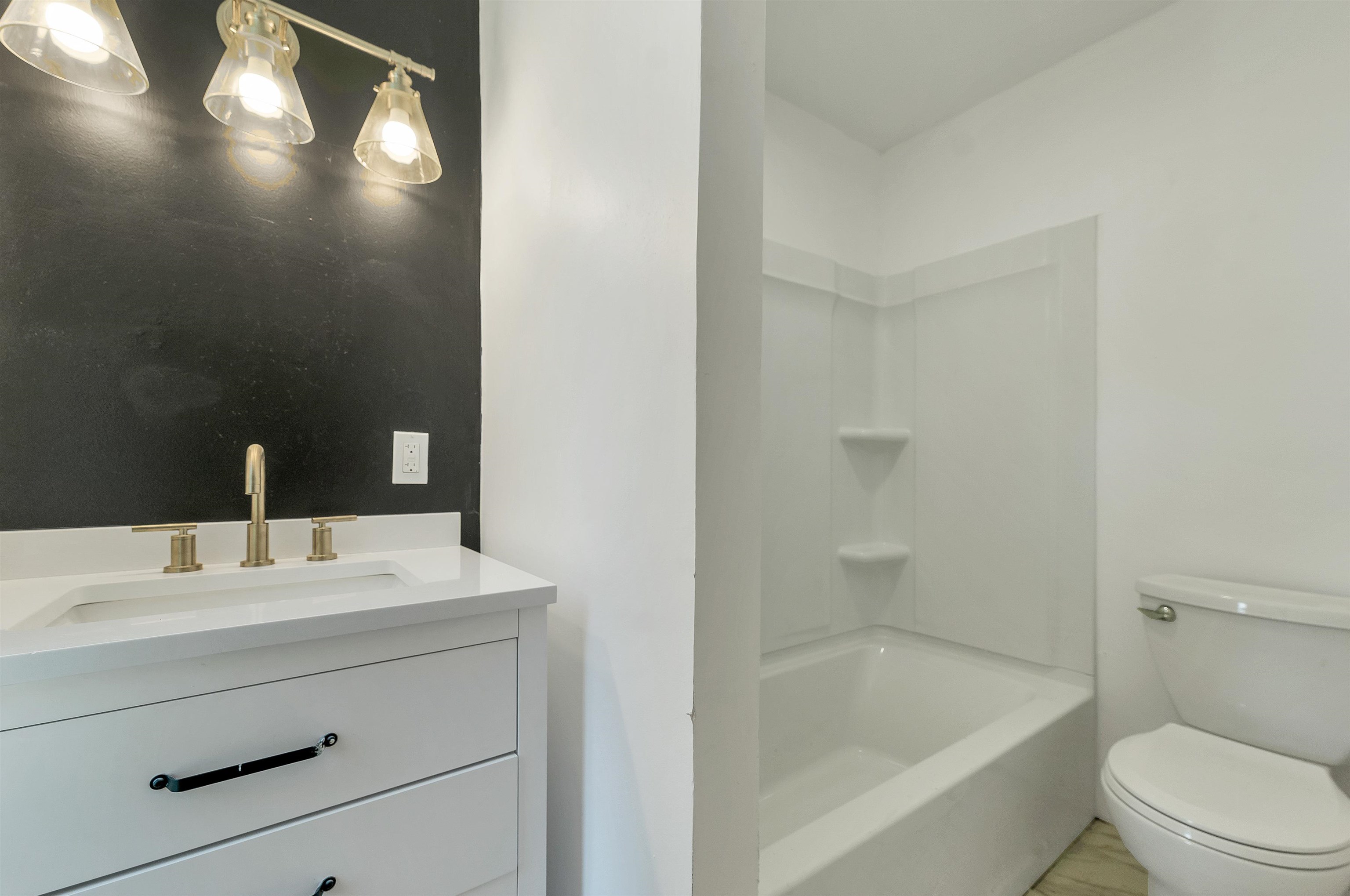 9 Franklin Street Property Photo 24