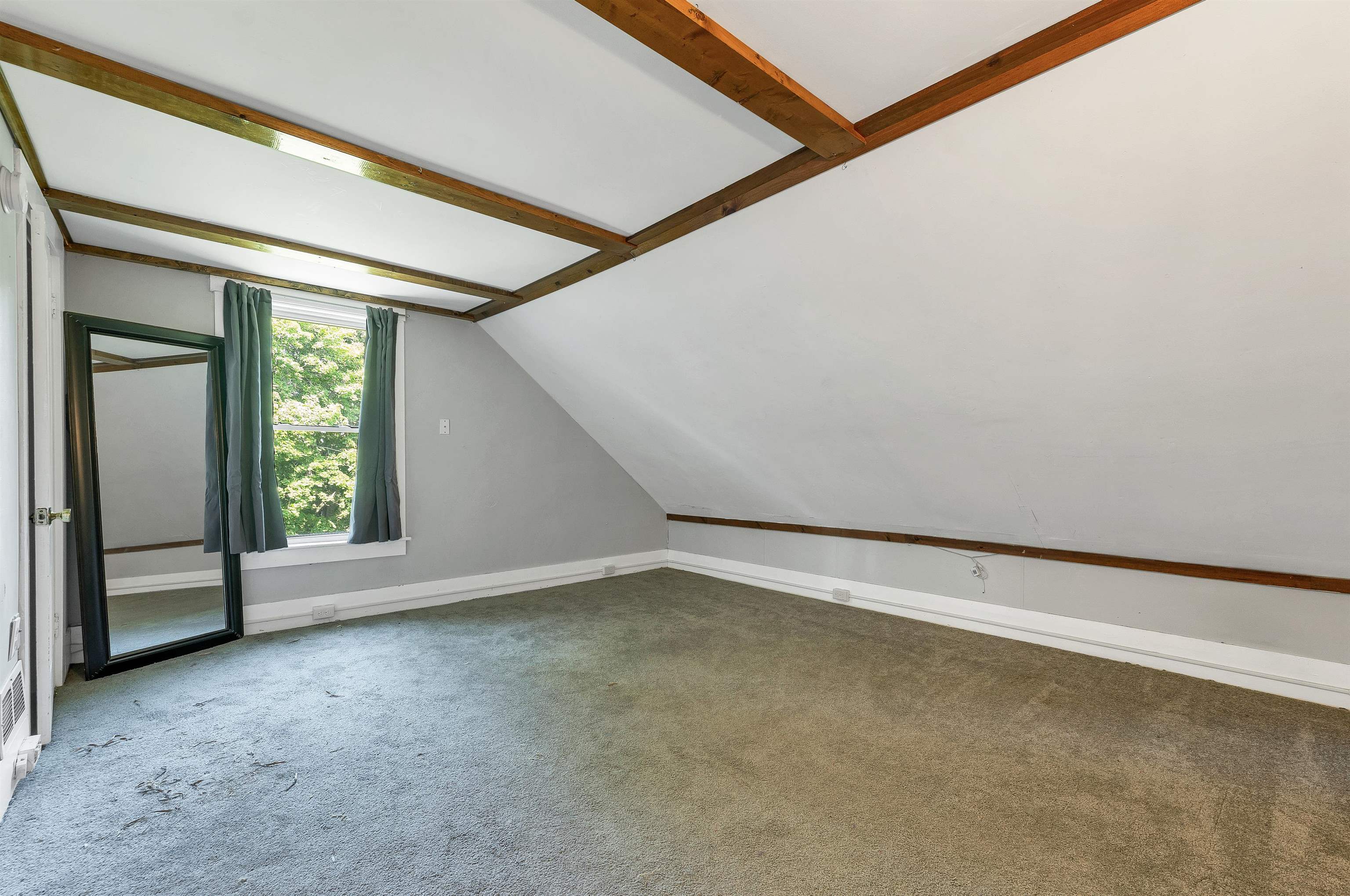 9 Franklin Street Property Photo 32