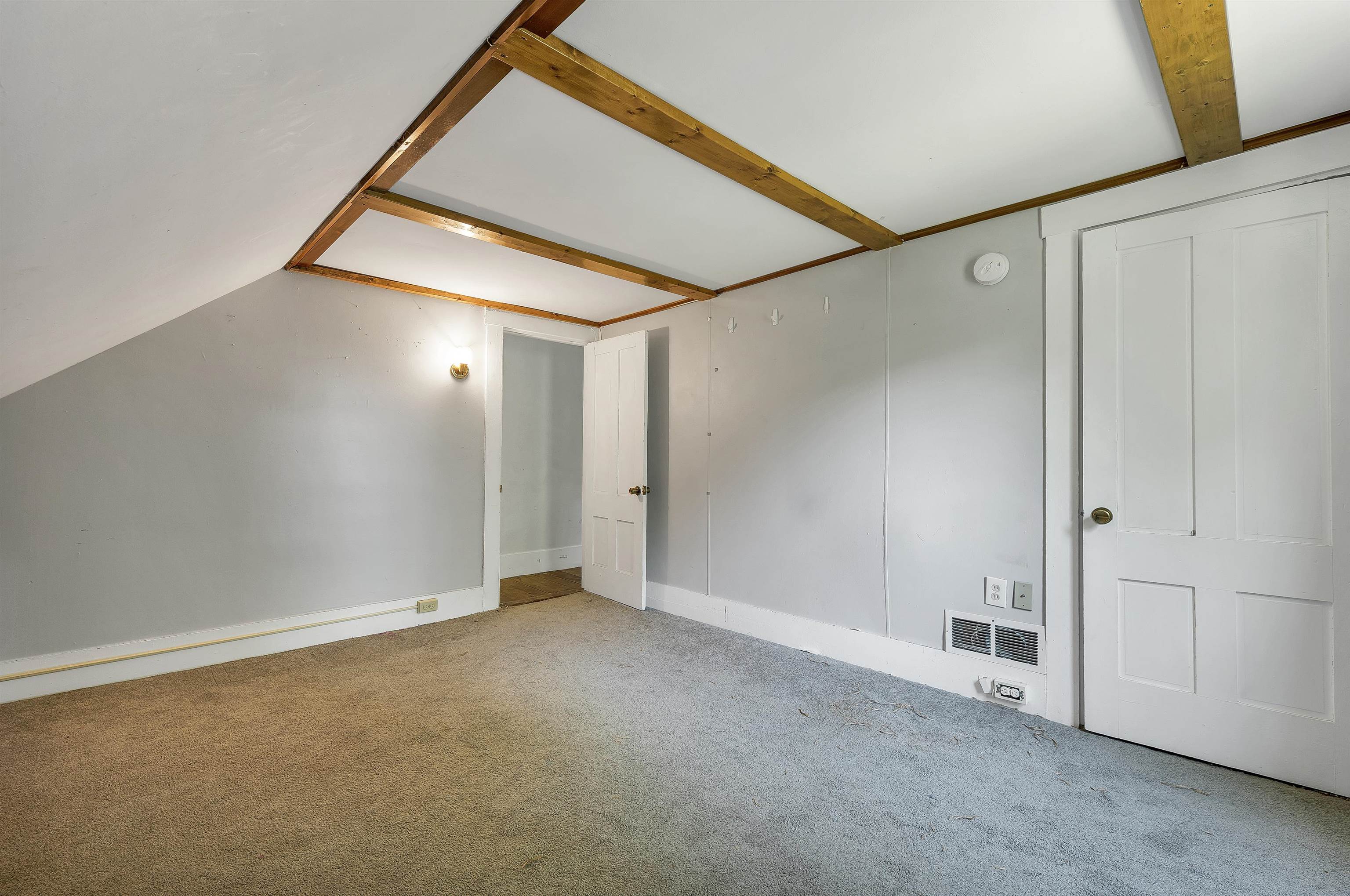 9 Franklin Street Property Photo 33