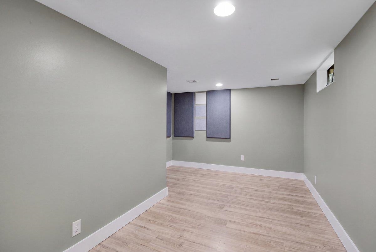 2 Hiawatha Avenue Property Photo 26