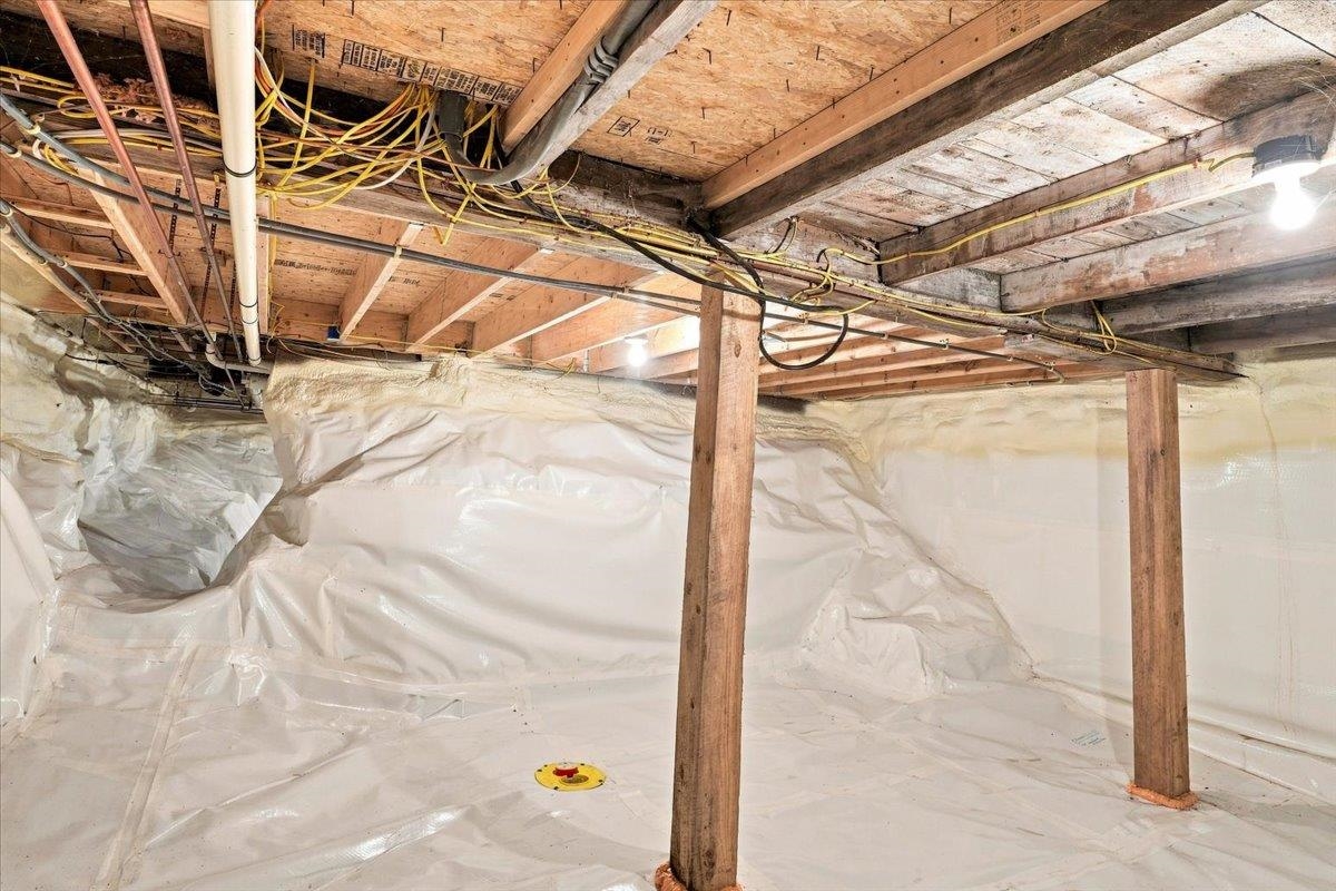 328 Upper Main Street Property Photo 31
