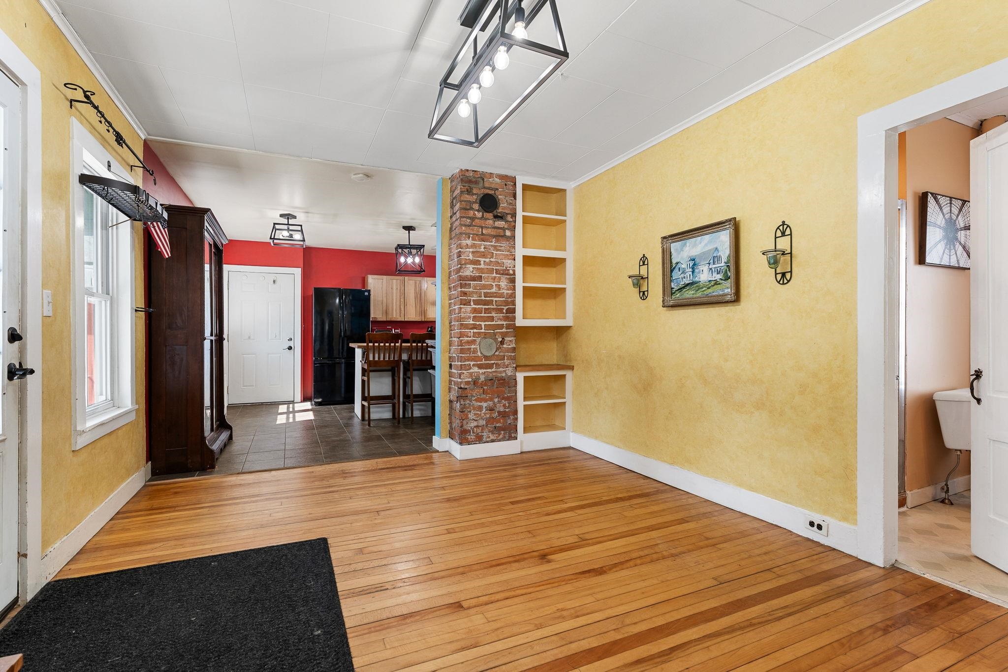 276 Central Street Property Photo 20