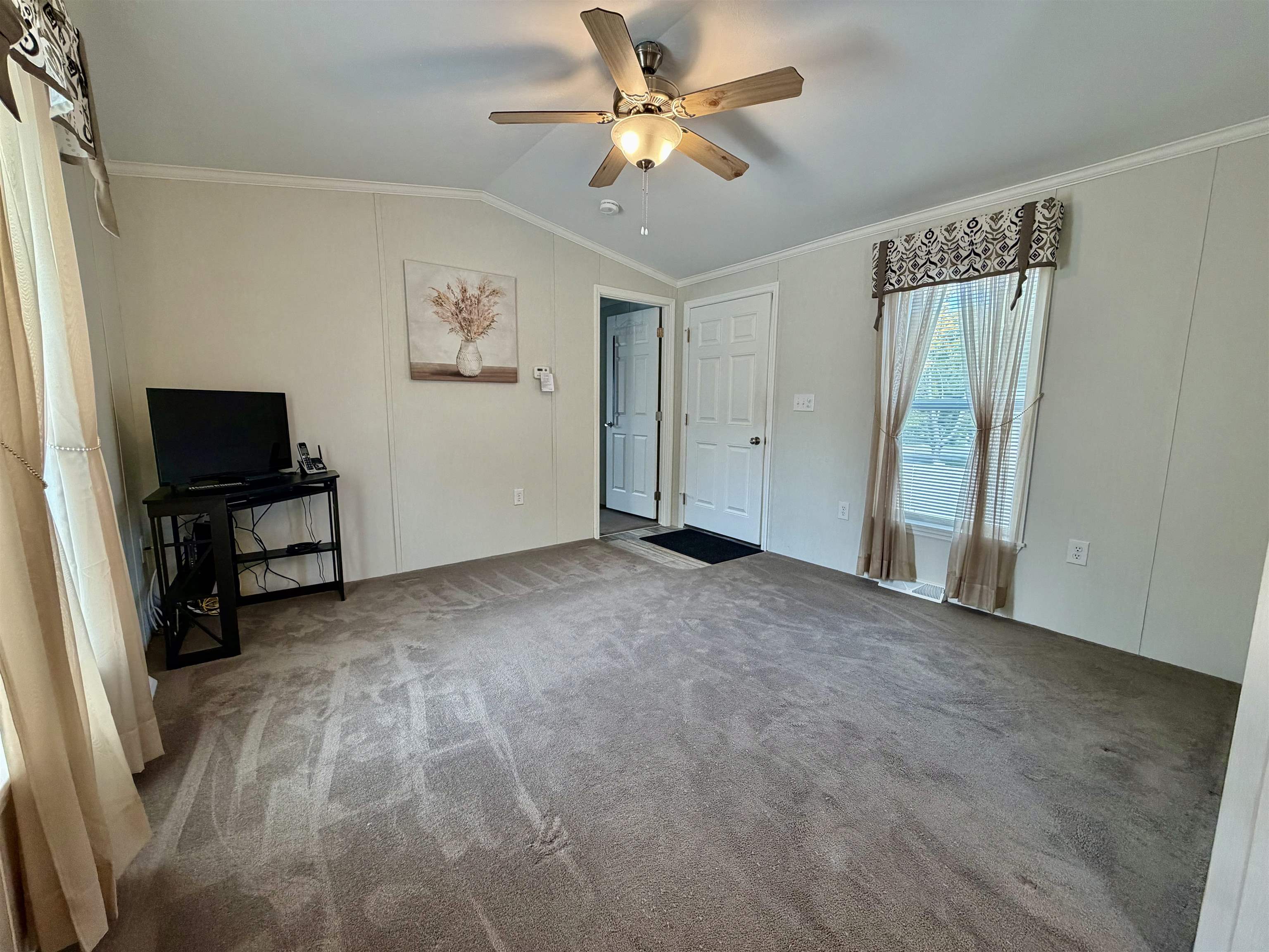 21 Union Street Property Photo 6