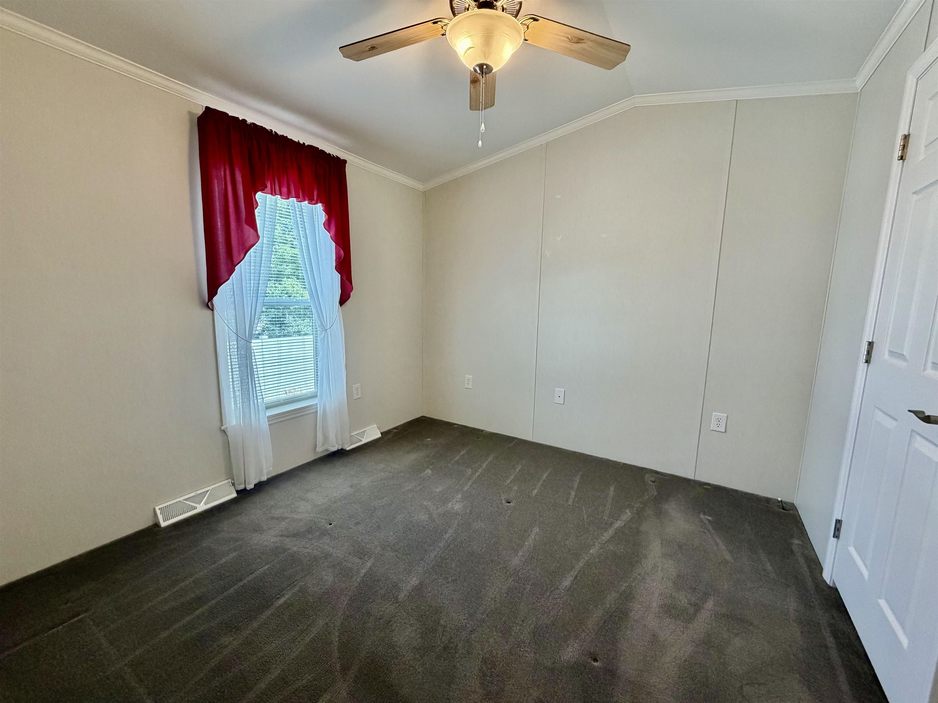 21 Union Street Property Photo 11