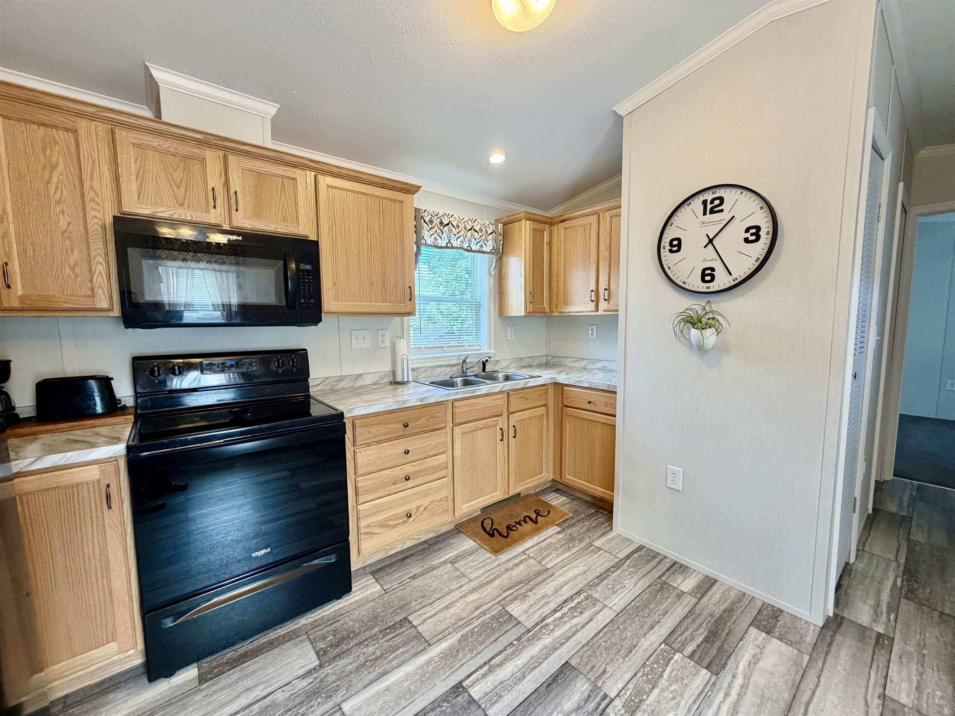 21 Union Street Property Photo 7