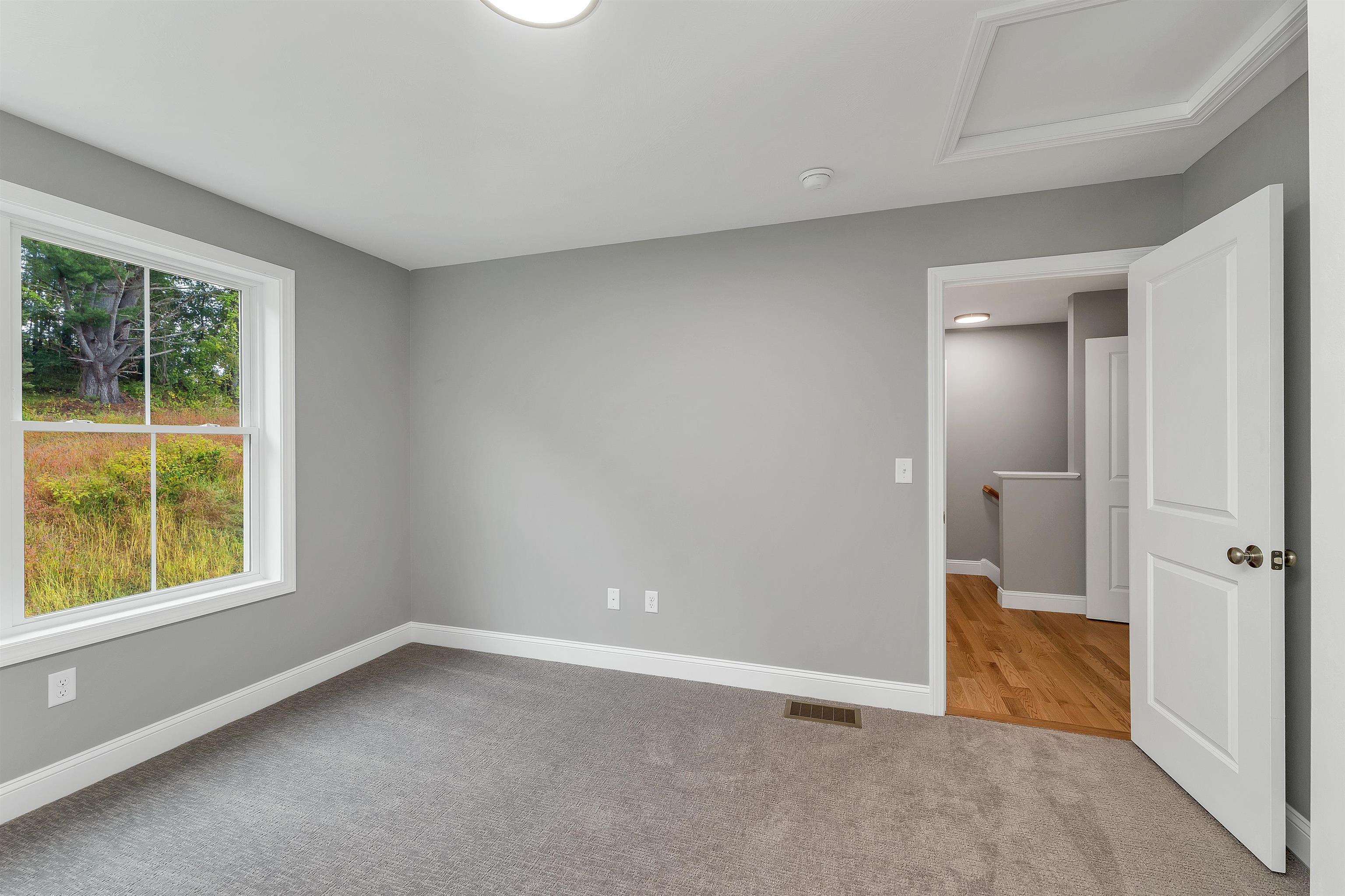 8 Shelburne Lane Property Photo 25