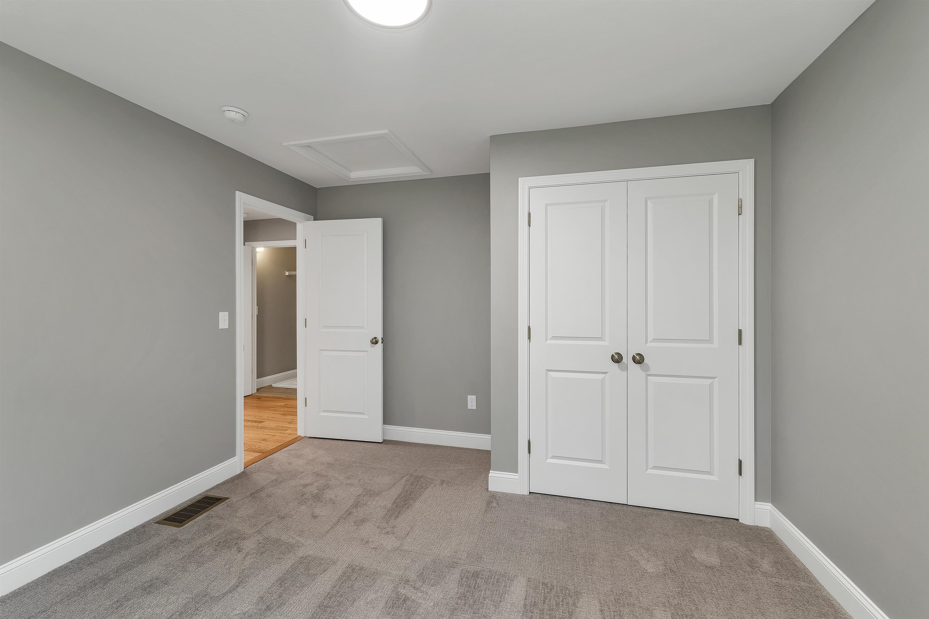 8 Shelburne Lane Property Photo 26