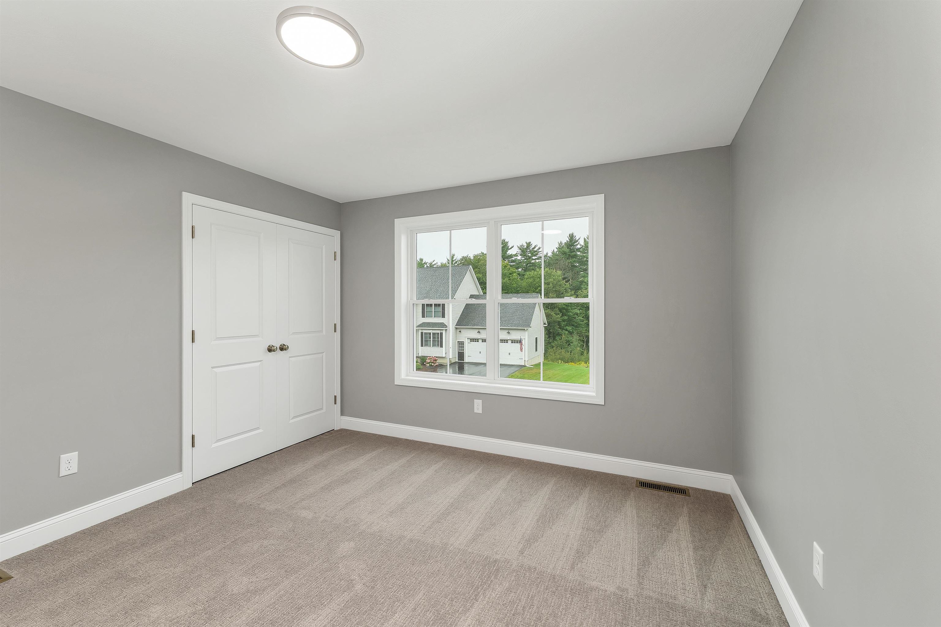 8 Shelburne Lane Property Photo 28
