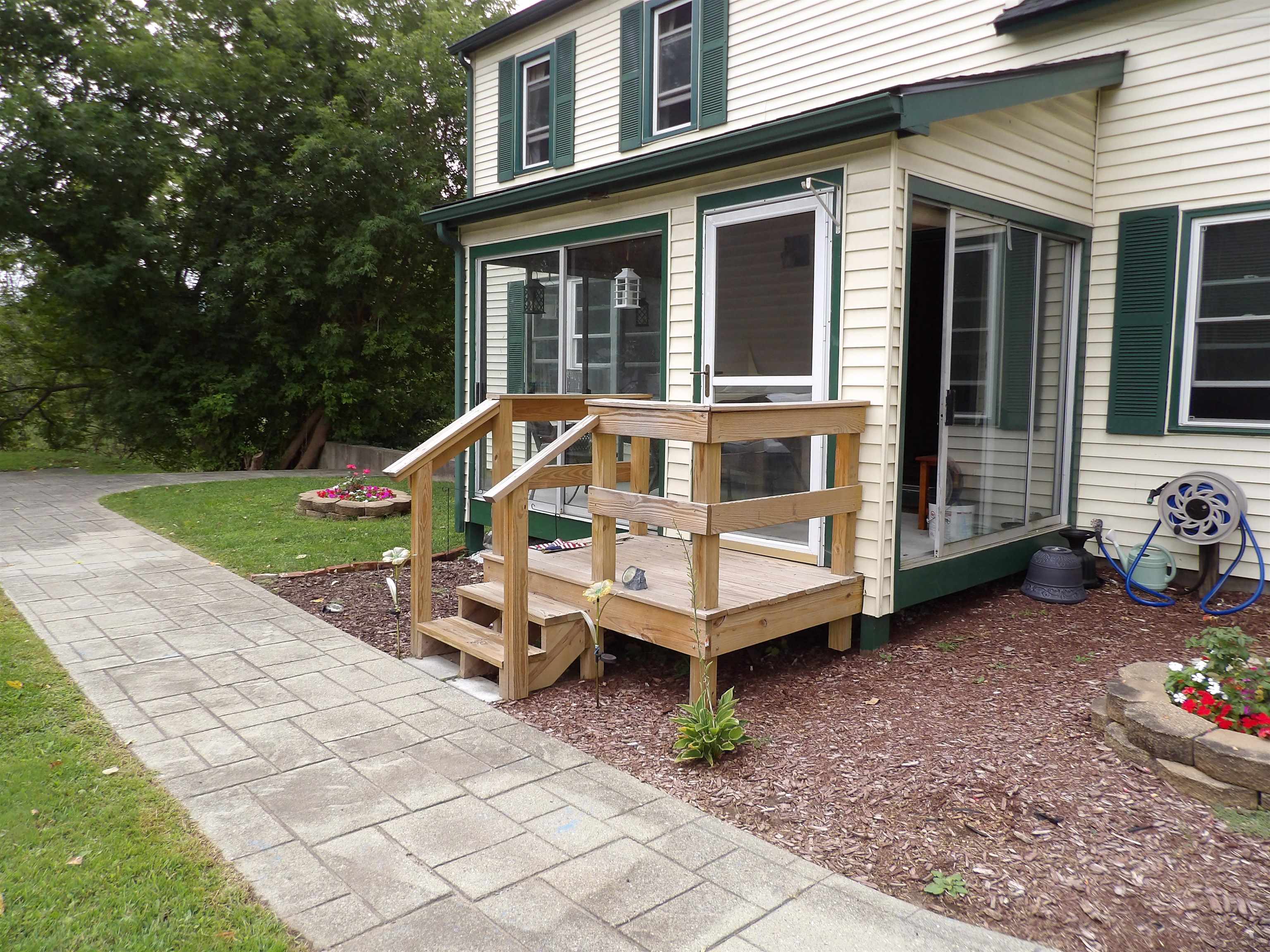 547 N. Main Street Property Photo 8