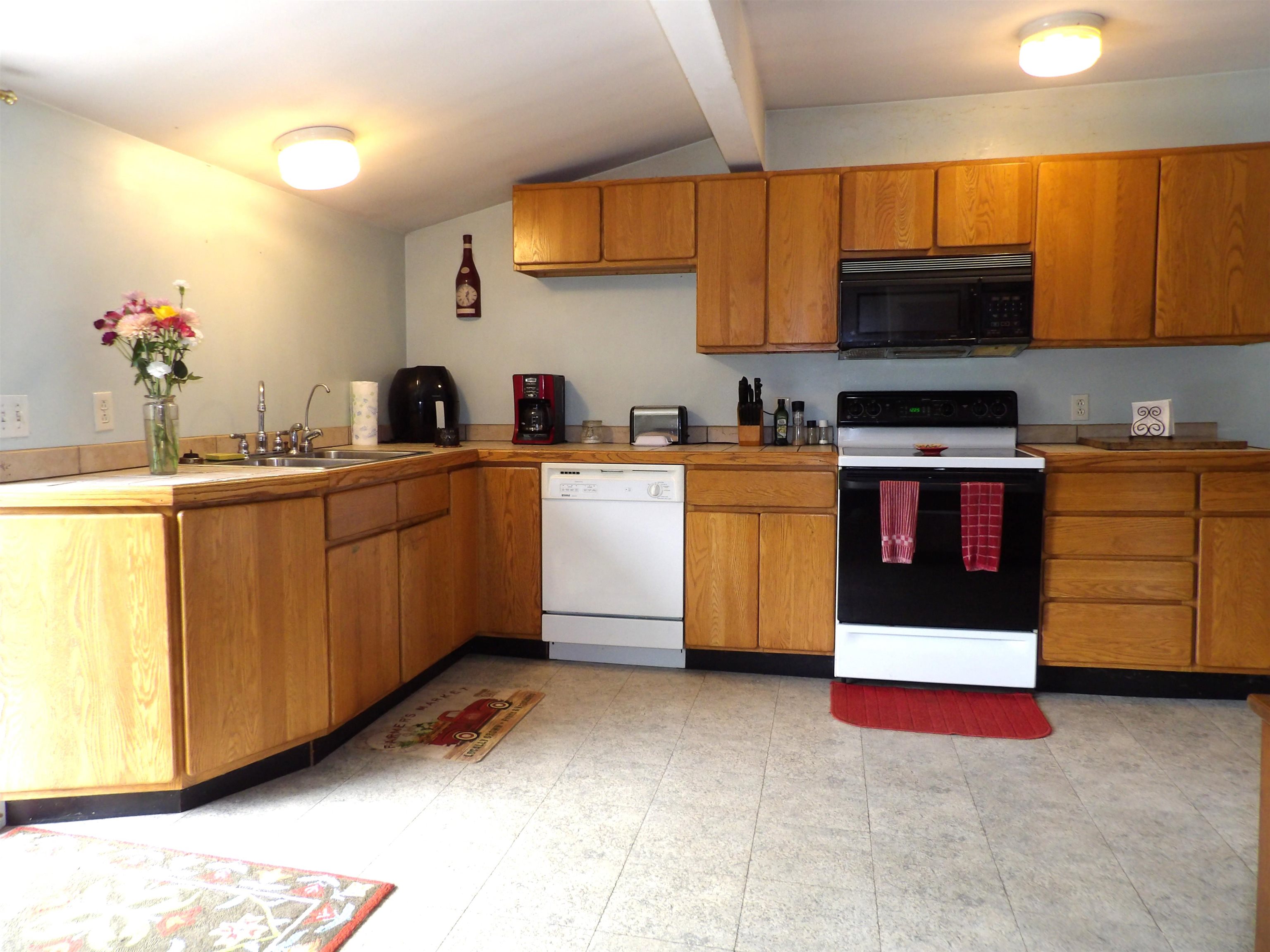547 N. Main Street Property Photo 22