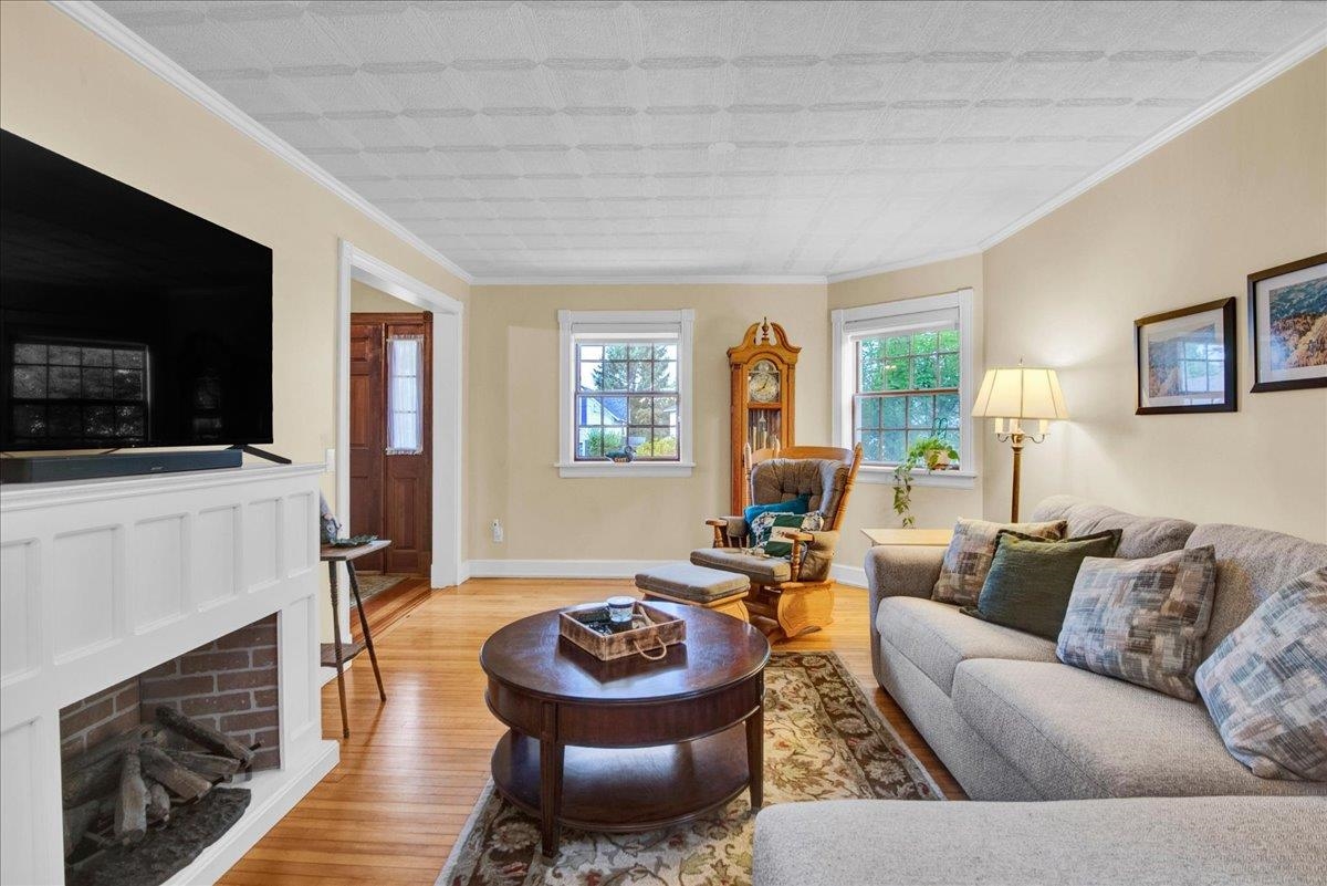 19 Brown Avenue Property Photo 17