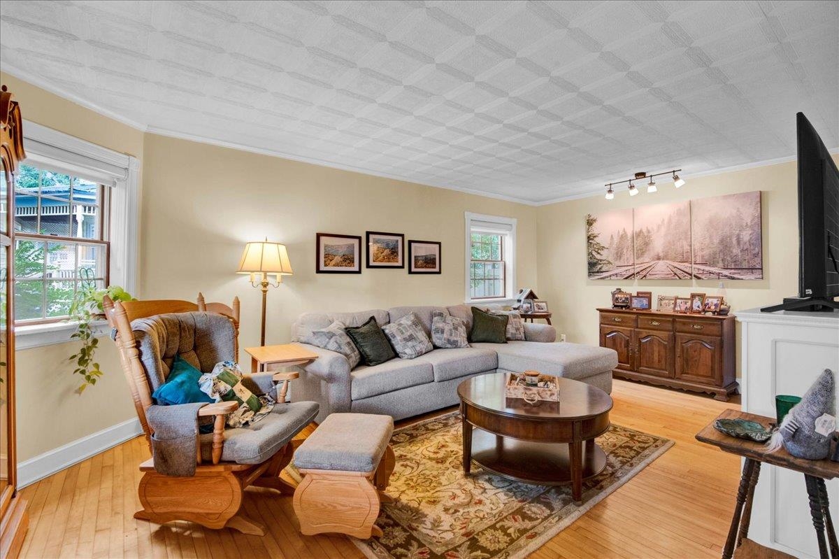 19 Brown Avenue Property Photo 21