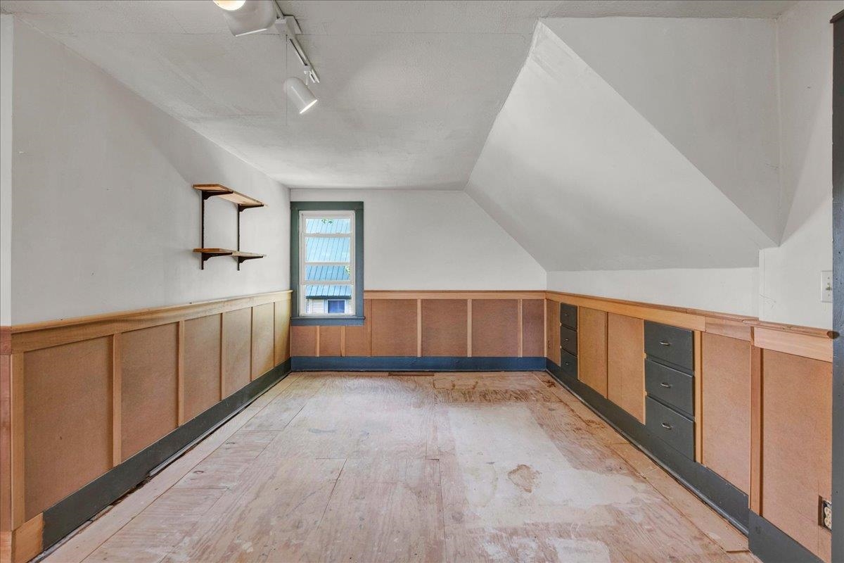 19 Brown Avenue Property Photo 43