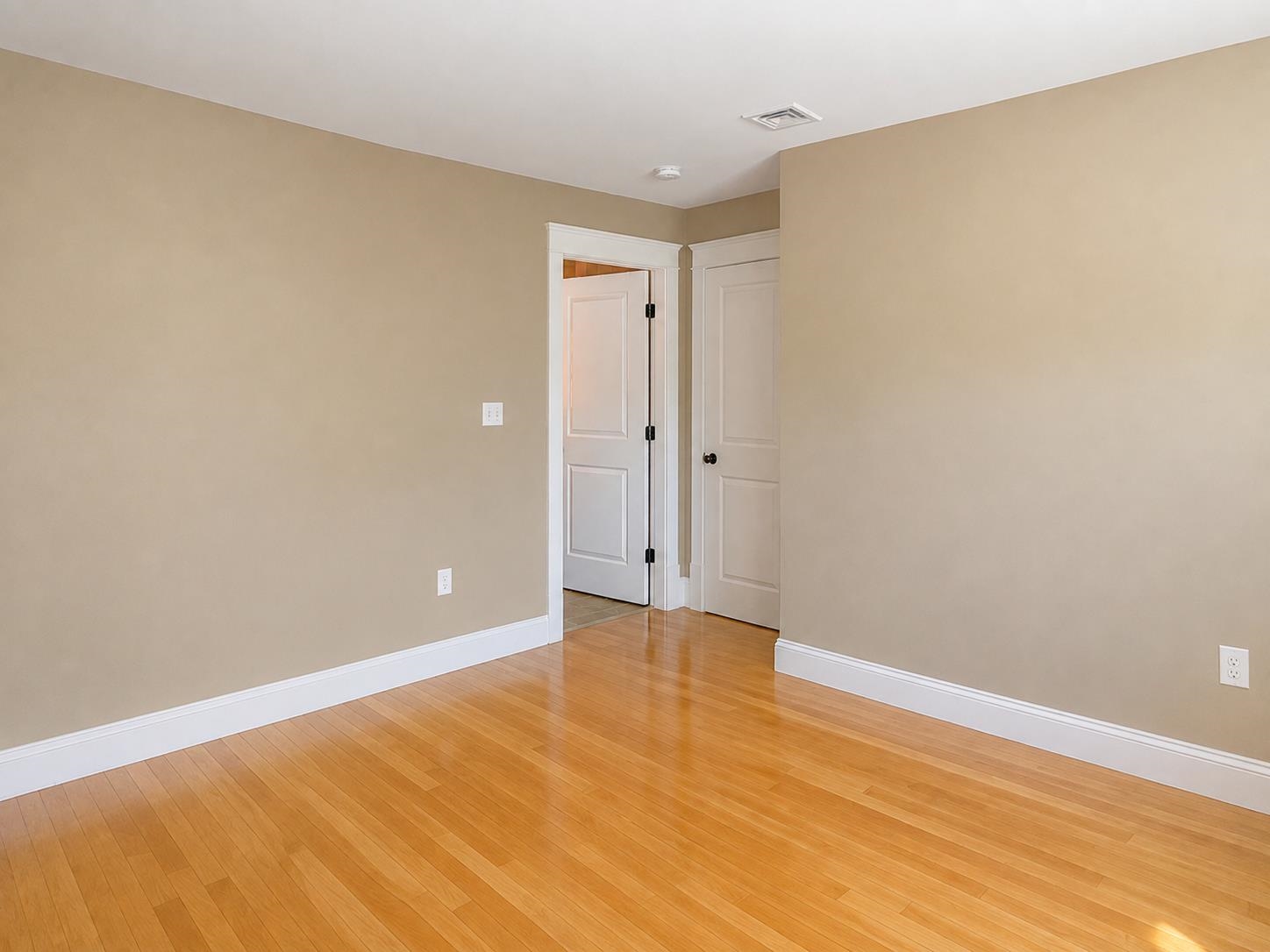 198 Islington Street Property Photo 20