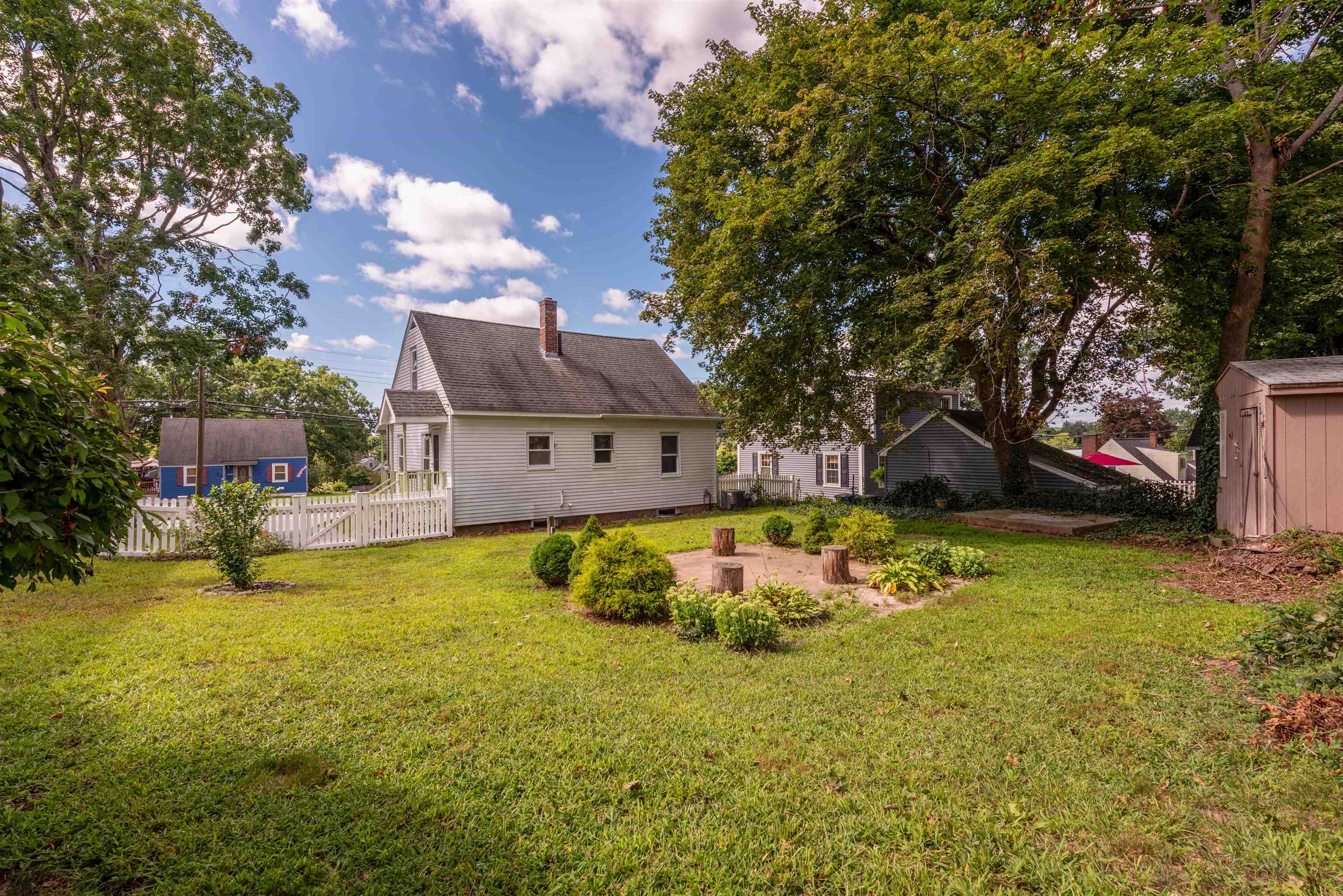 33 Charlotte Avenue Property Photo 4