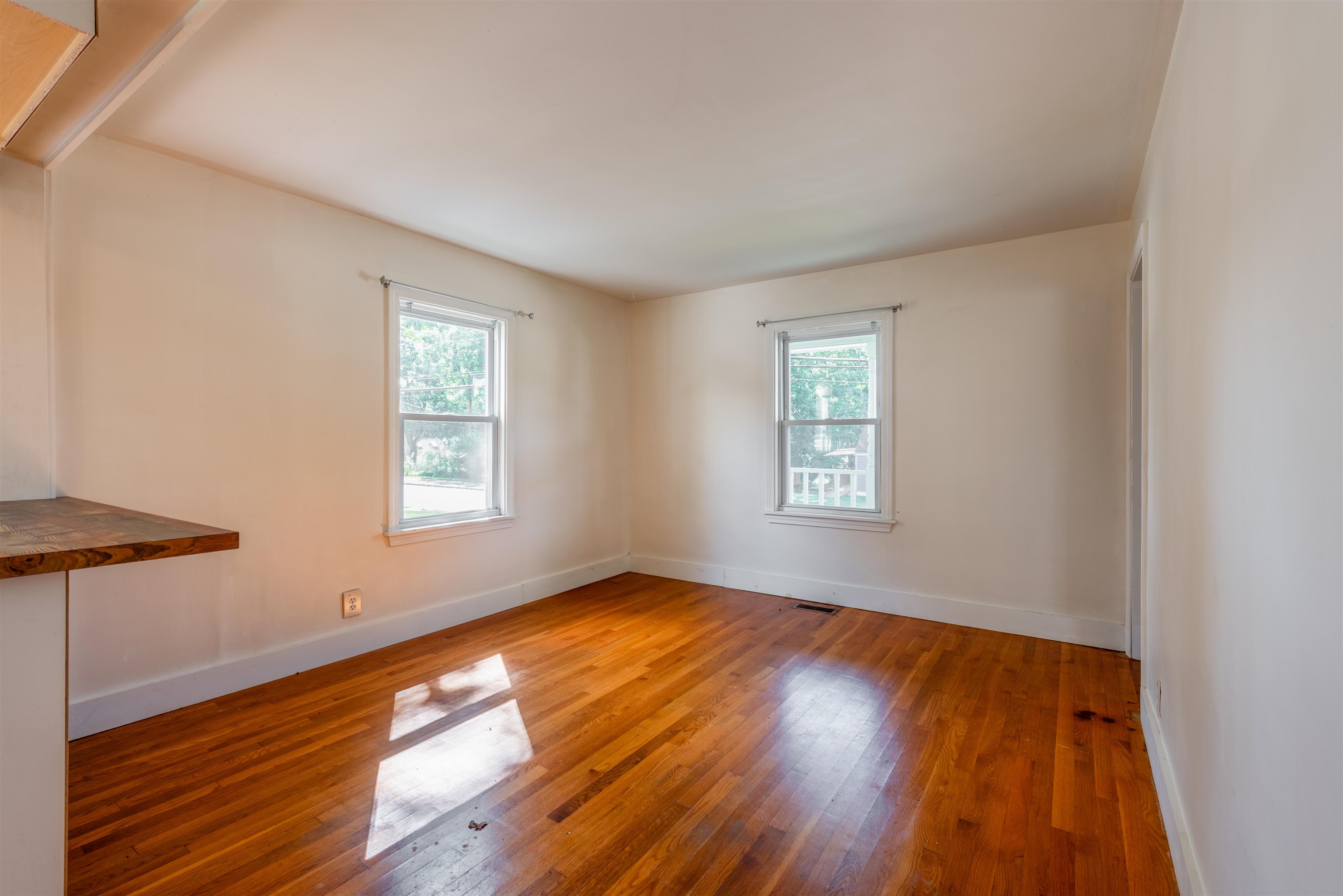 33 Charlotte Avenue Property Photo 8