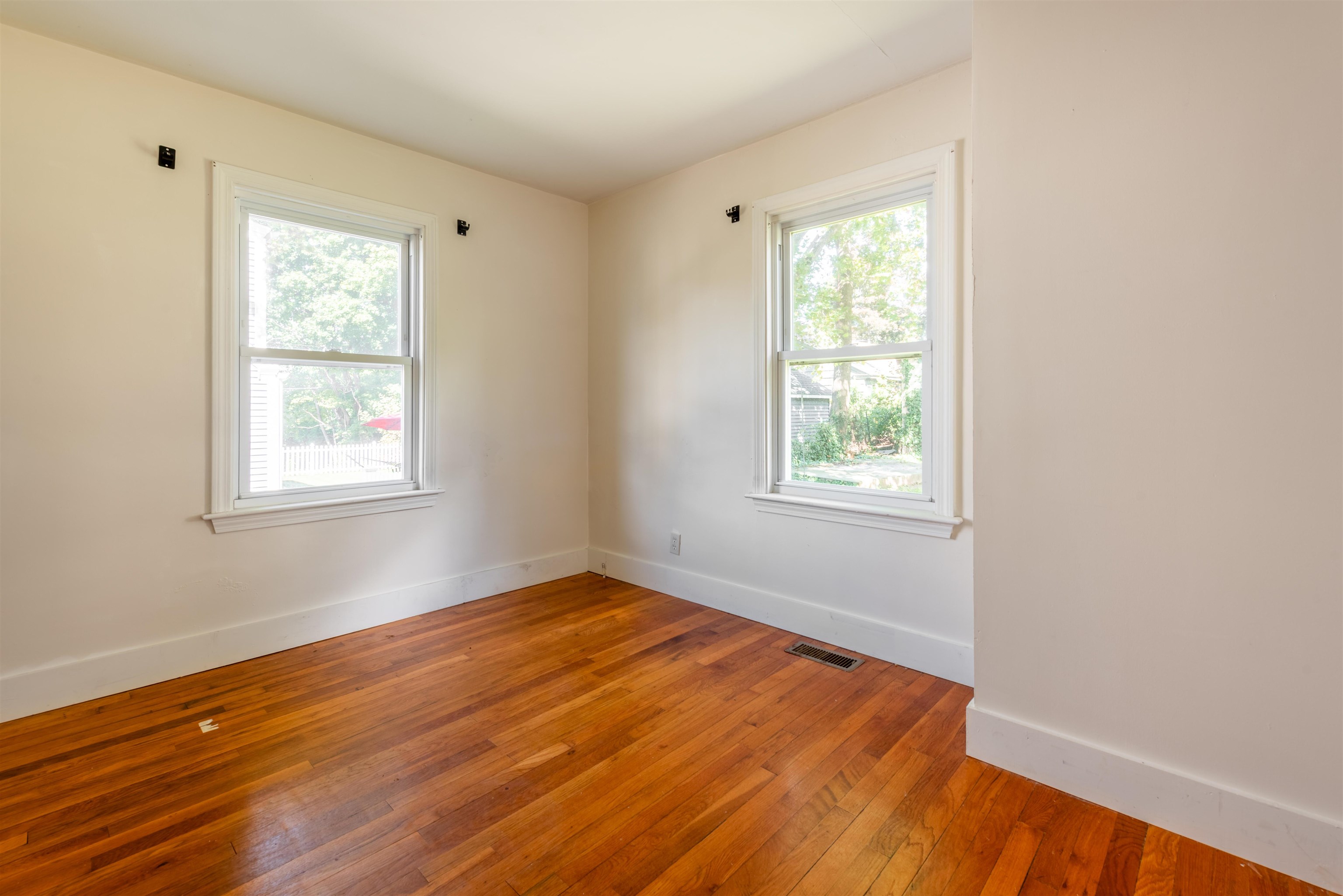 33 Charlotte Avenue Property Photo 15