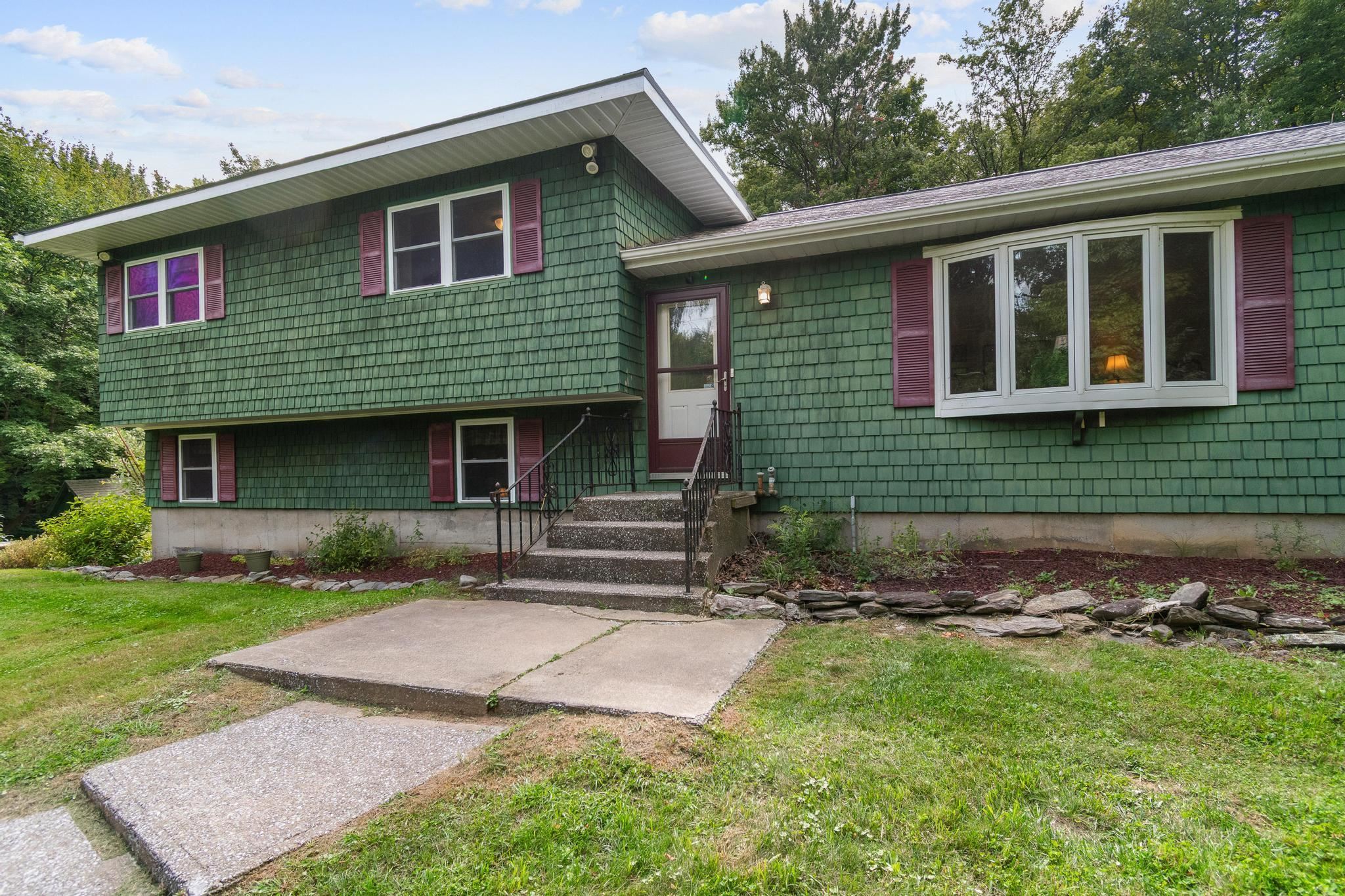 1402 French Hill Road Property Photo 3