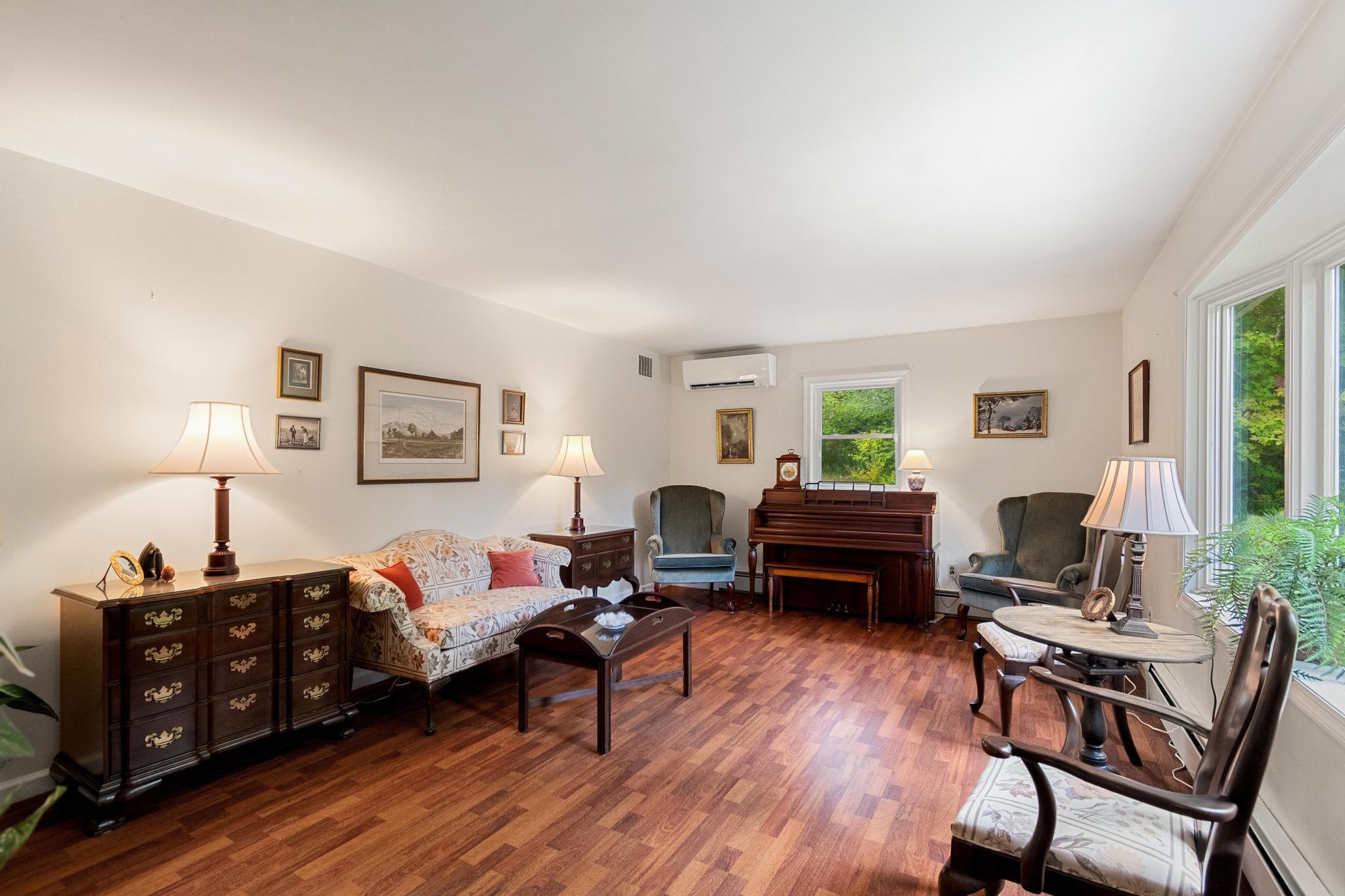 1402 French Hill Road Property Photo 6
