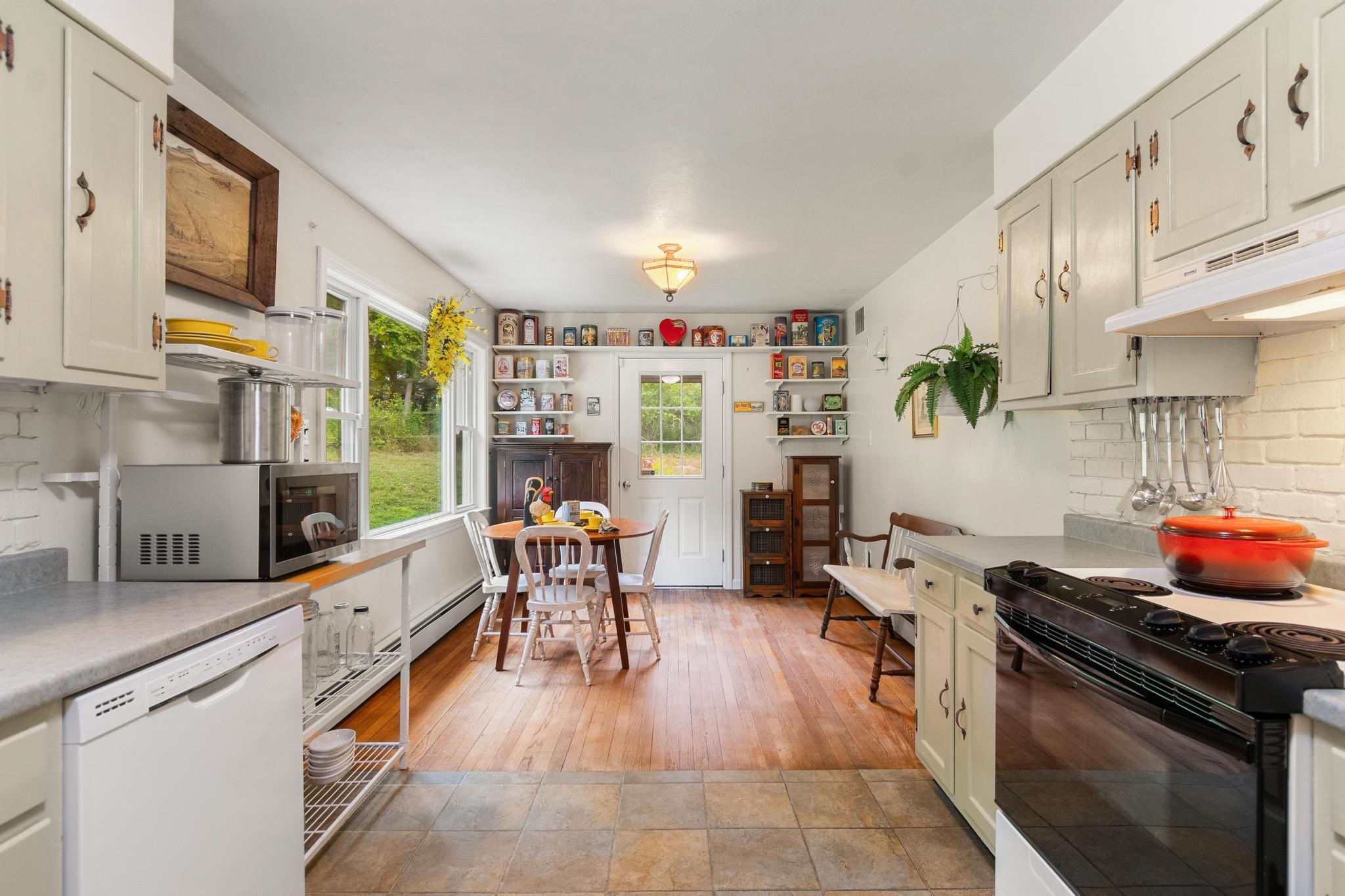 1402 French Hill Road Property Photo 11